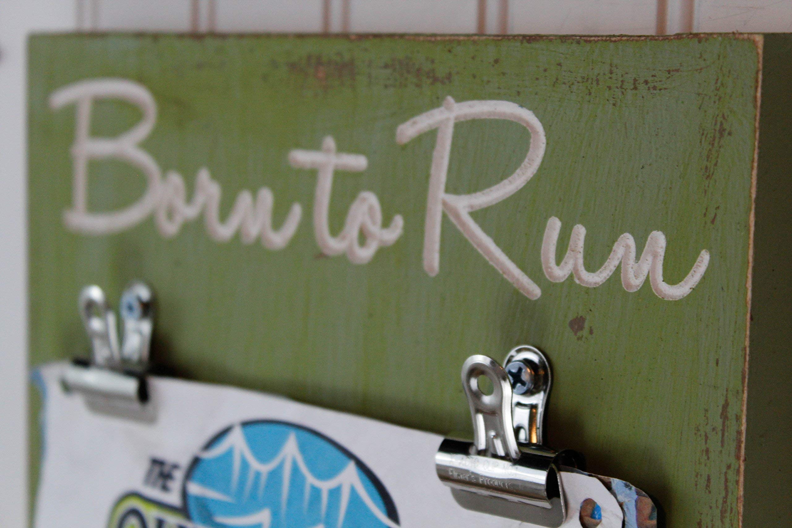 Race Medal Holder - Born to Run Carved Wooden Sign - Running & Bib Number Display for Marathon Runners - Perfect for Home Gym or Office Decor