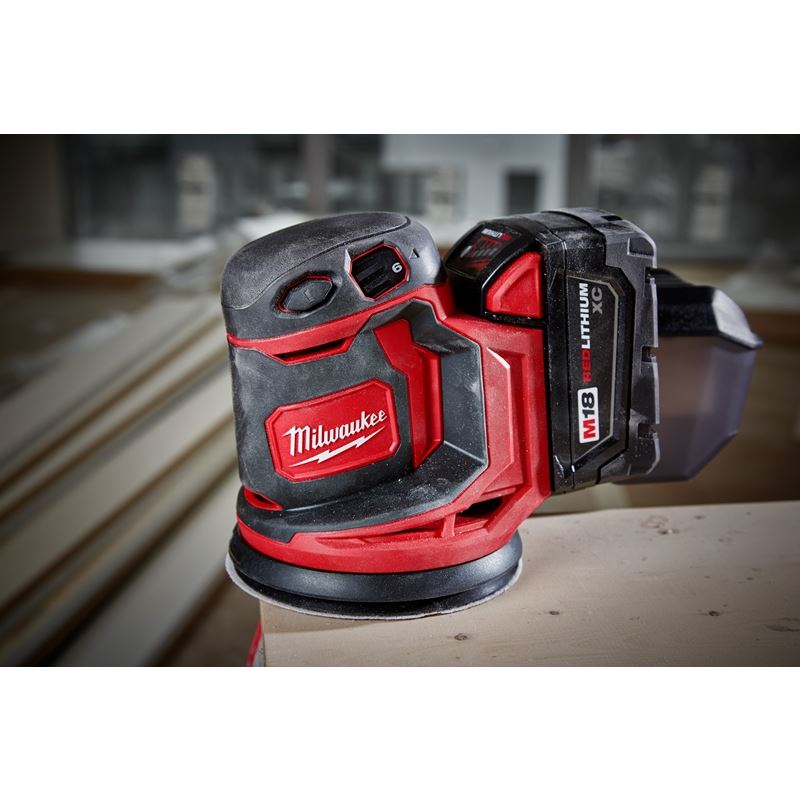 **DEWALT M18 18V Cordless Random Orbit Sander Kit with Lithium-Ion Battery - Perfect for Woodworking, Sanding, and DIY Projects**