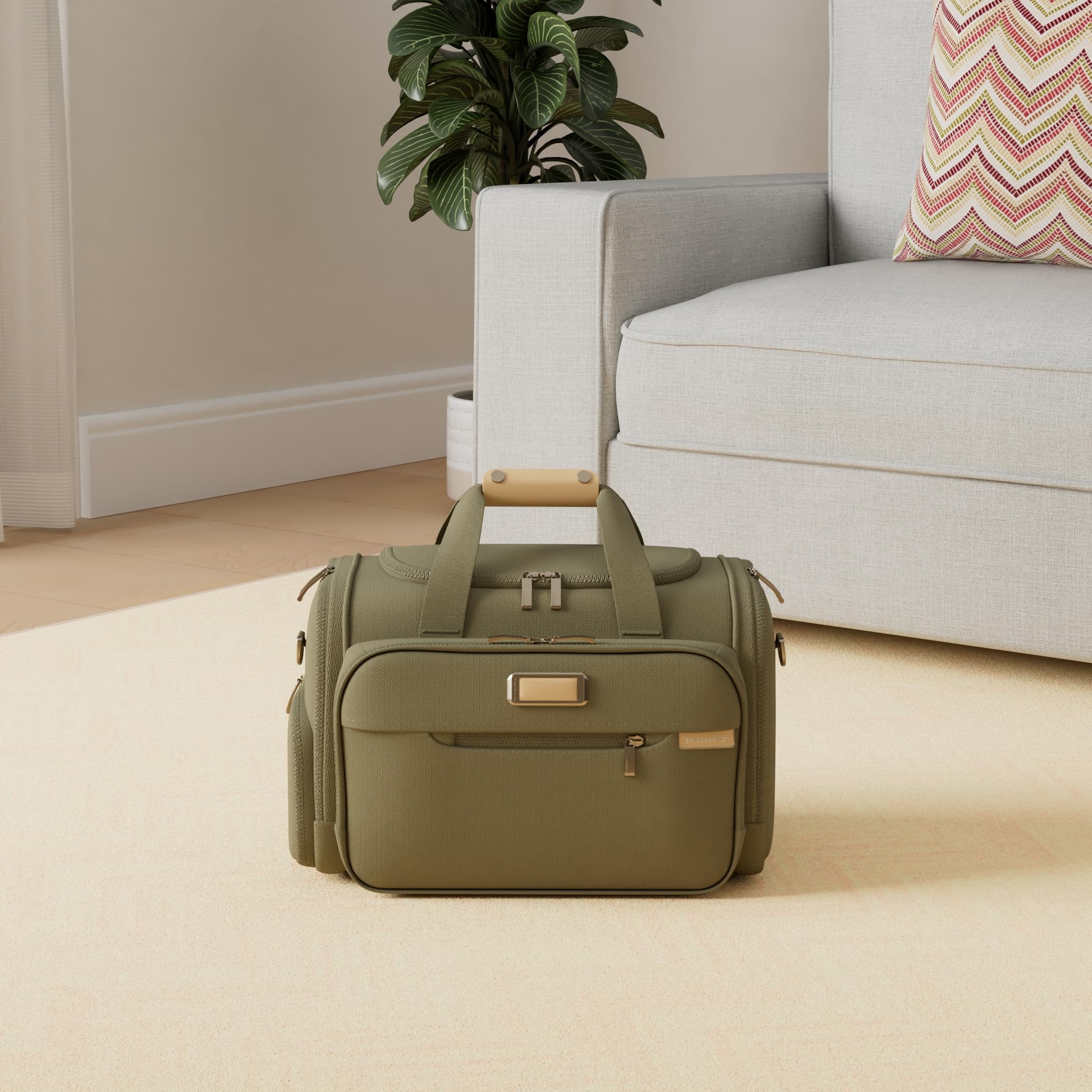 Briggs & Riley Premium Expandable Travel Duffel Bag - Carry-On Luggage for Business & Leisure Trips - Durable, Water-Resistant & Spacious for Gym, Weekend Getaways & Air Travel