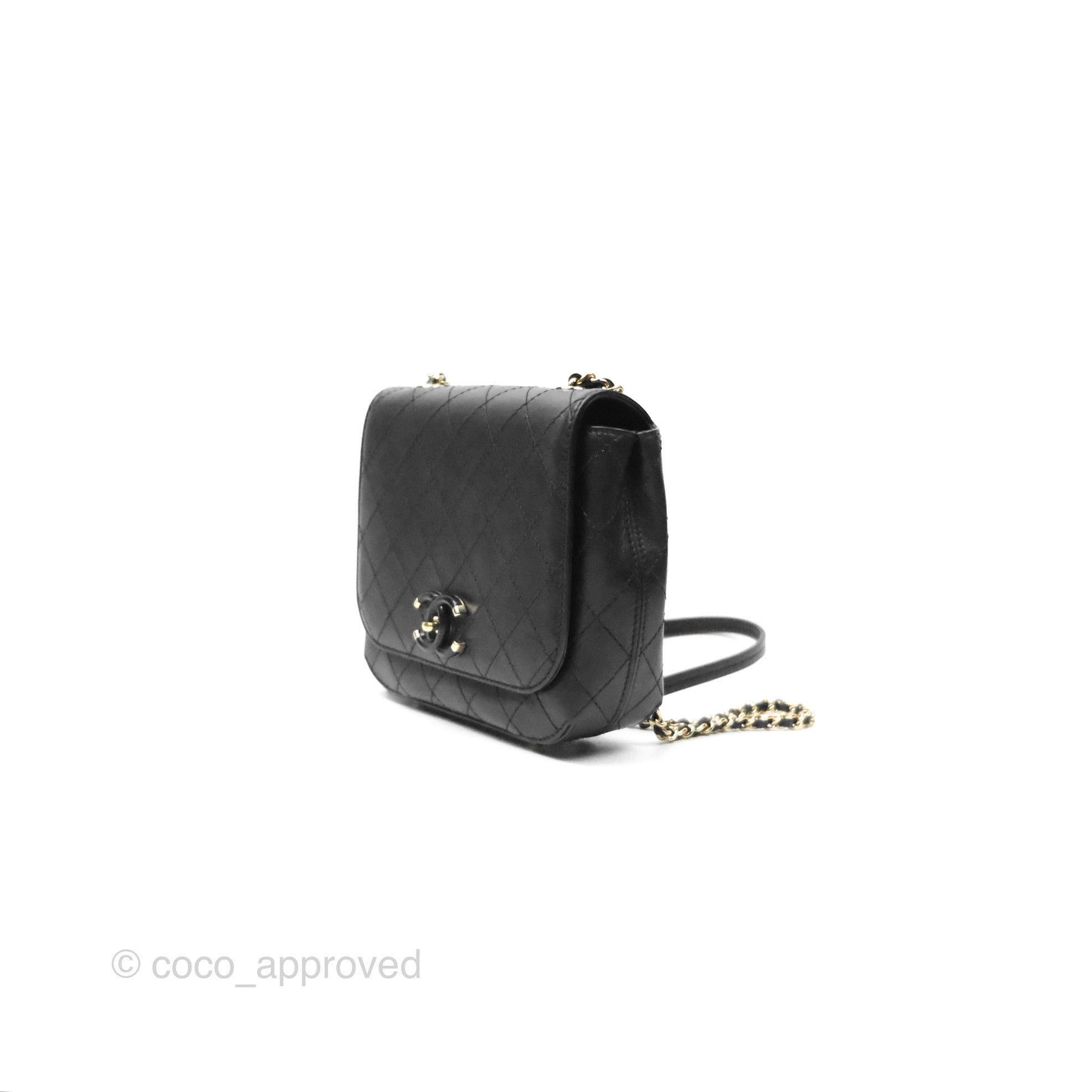 Authentic Chanel Small Flap Bag in Black Calfskin Leather - Perfect for Evening Events & Luxury Fashion Accessories
