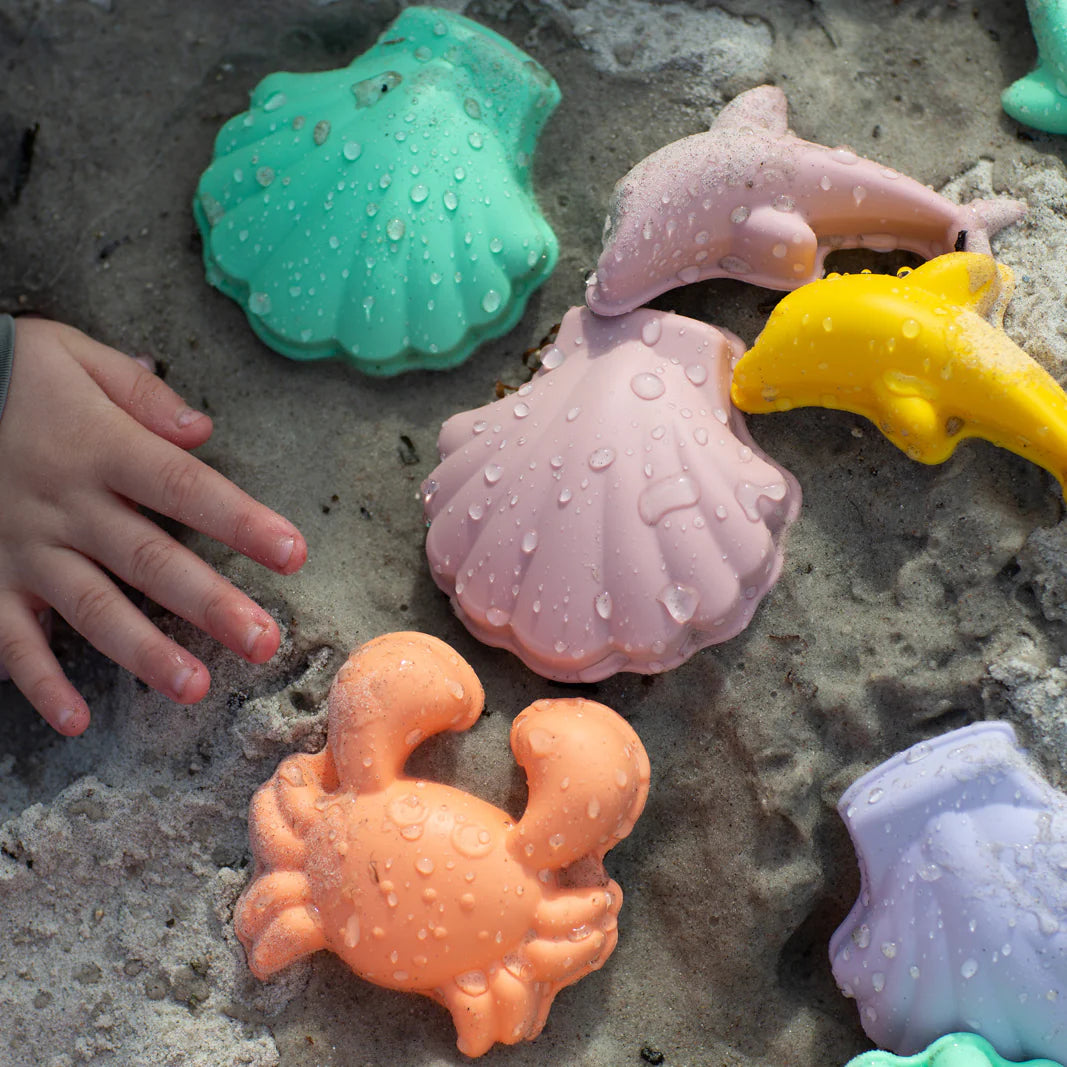 Scrunch Sand Footprint Mould Set - Beach Footprint Maker for Kids & Adults - Perfect for Beach Parties, Wedding Sand Ceremonies & Family Vacations