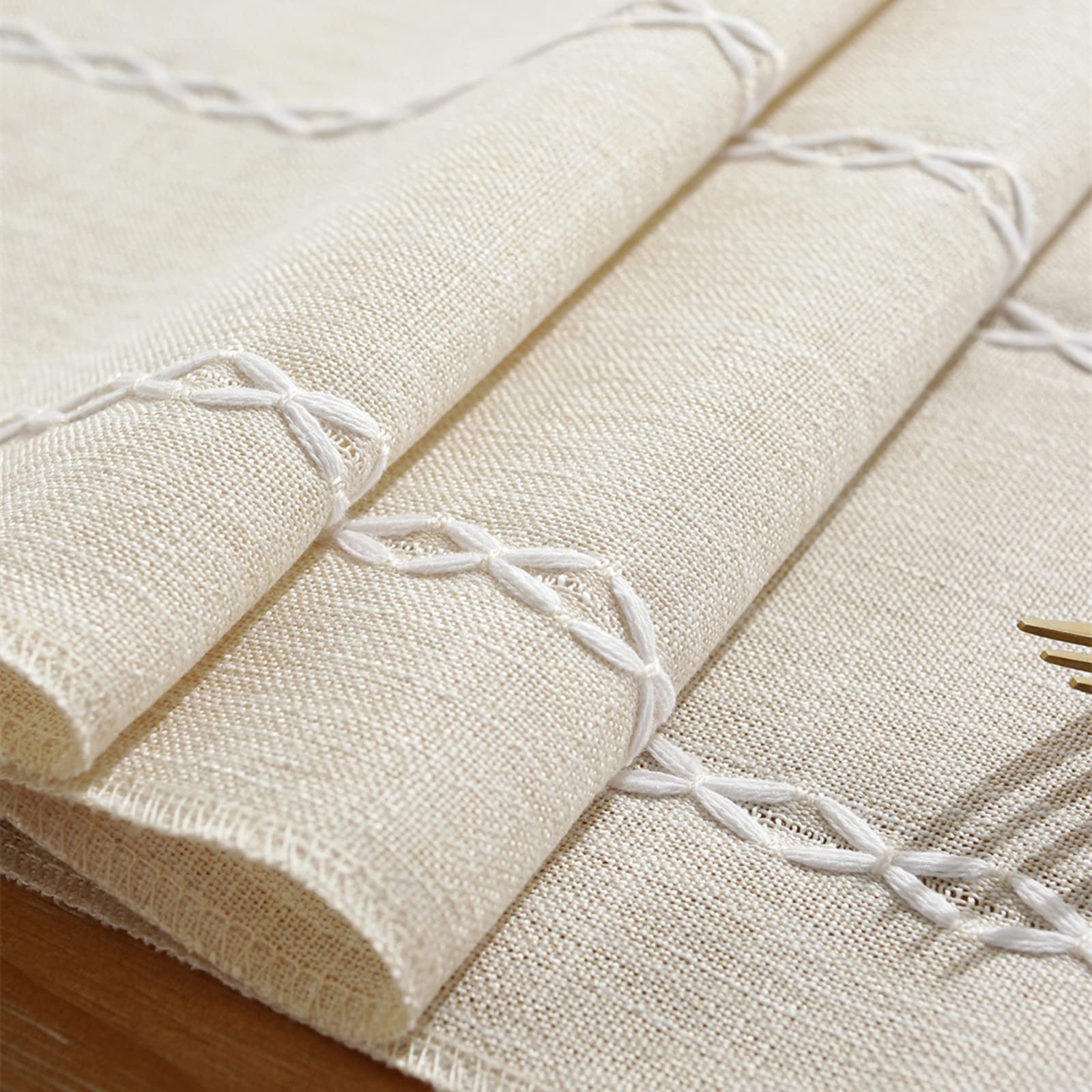 Jeloris Braided Striped Table Runner - Farmhouse Cotton Linen Tablecloth with Tassels - 12x108 Inch Cream Table Decor for Christmas, Parties, Dinner & Kitchen - Perfect for Holiday Gatherings, Birthday Celebrations & Home Decor