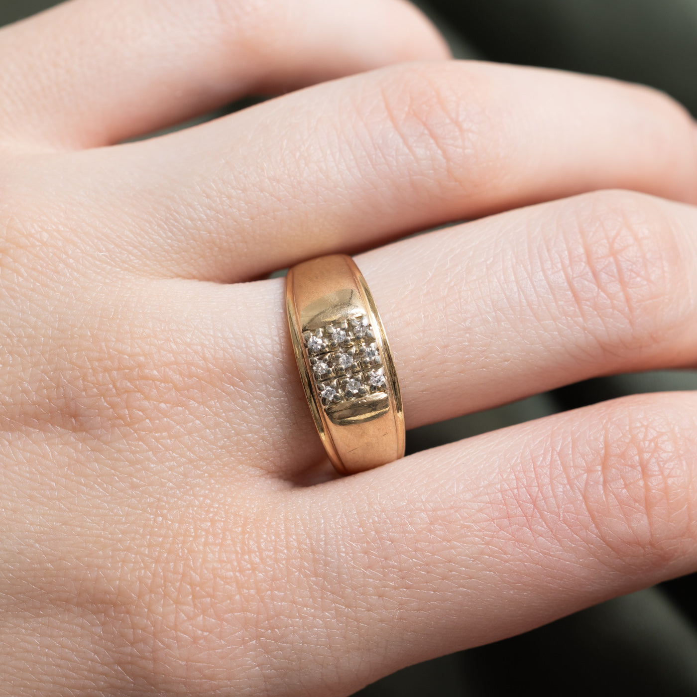 14K Gold Grid Diamond Ring - 0.06 Carat Total Weight (CTW) - Size 8.5 - Elegant Wedding Band & Anniversary Gift for Women