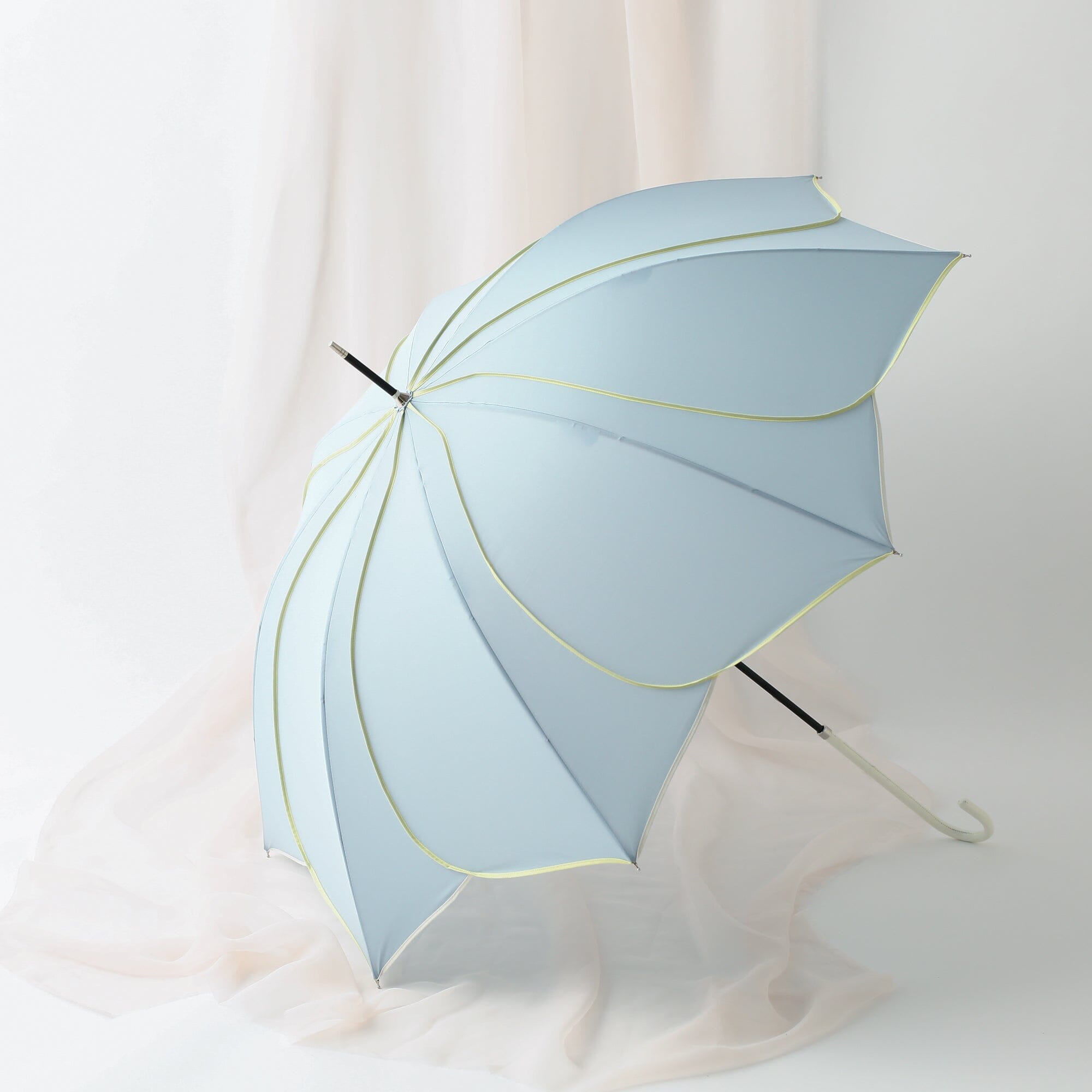 Bicolor Green and Black Piping Umbrella - 58cm Windproof Compact Folding Umbrella for Men and Women - Perfect for Rainy Days, Outdoor Activities, and Travel