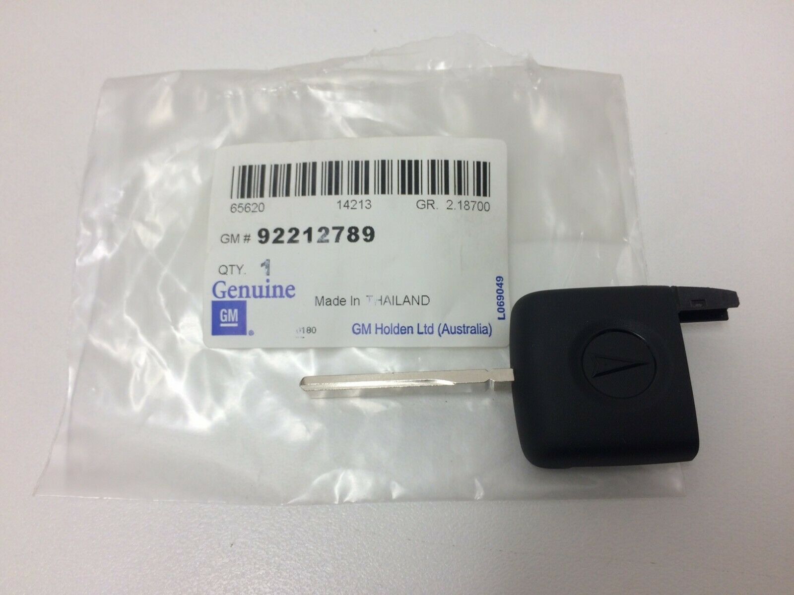 VE Commodore Blank Key with Pontiac Logo 92212789 - Replacement Car Key for GM Vehicles | Perfect for Key Duplication & Emergency Spare