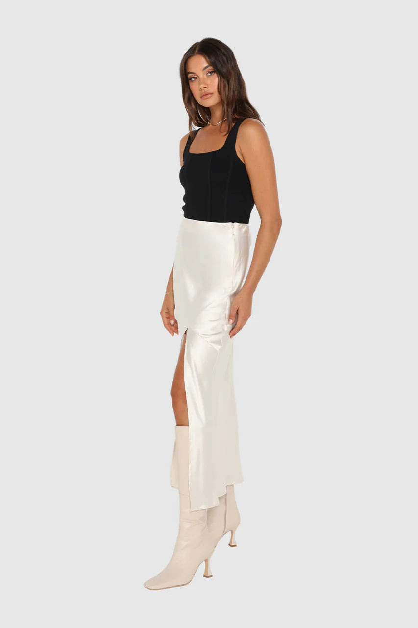 Layla Midi Skirt for Women - Flowy A-Line Knee Length Skirt with Pockets | Perfect for Work, Date Night & Summer Outfits