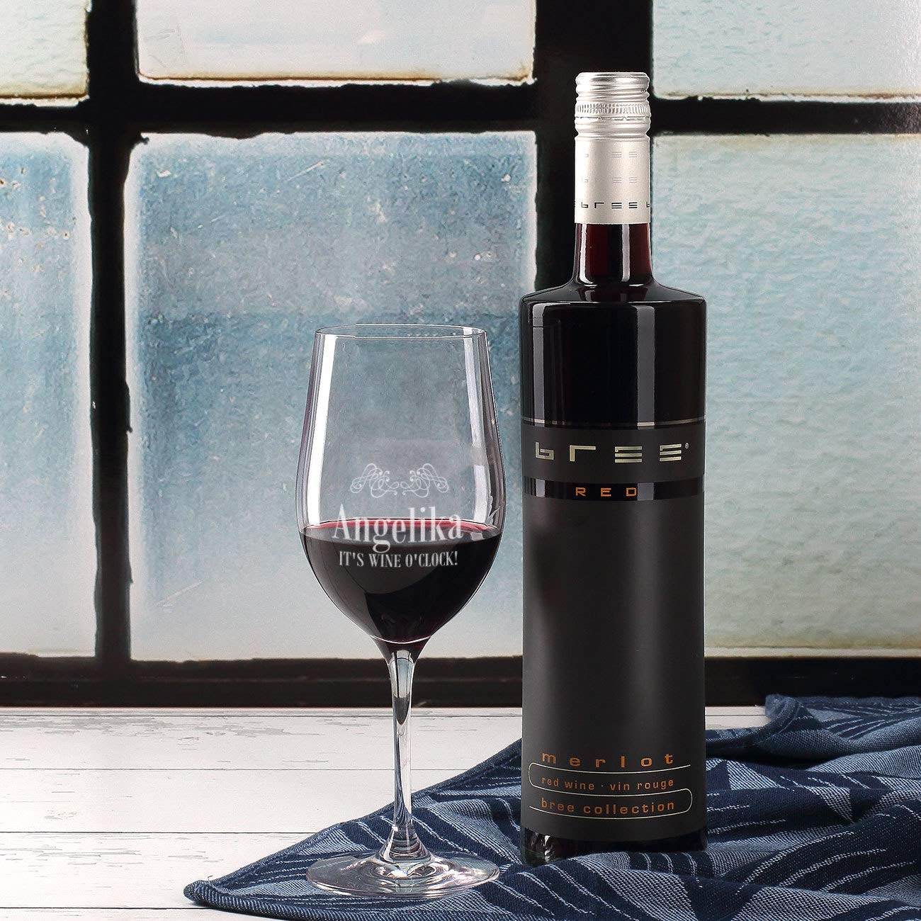 Herz & Heim® Retirement Gift Set with BREE Wine Selection & Personalized Engraved Leonardo Wine Glass - Perfect for Retirement Parties, Farewell Gifts & Special Occasions