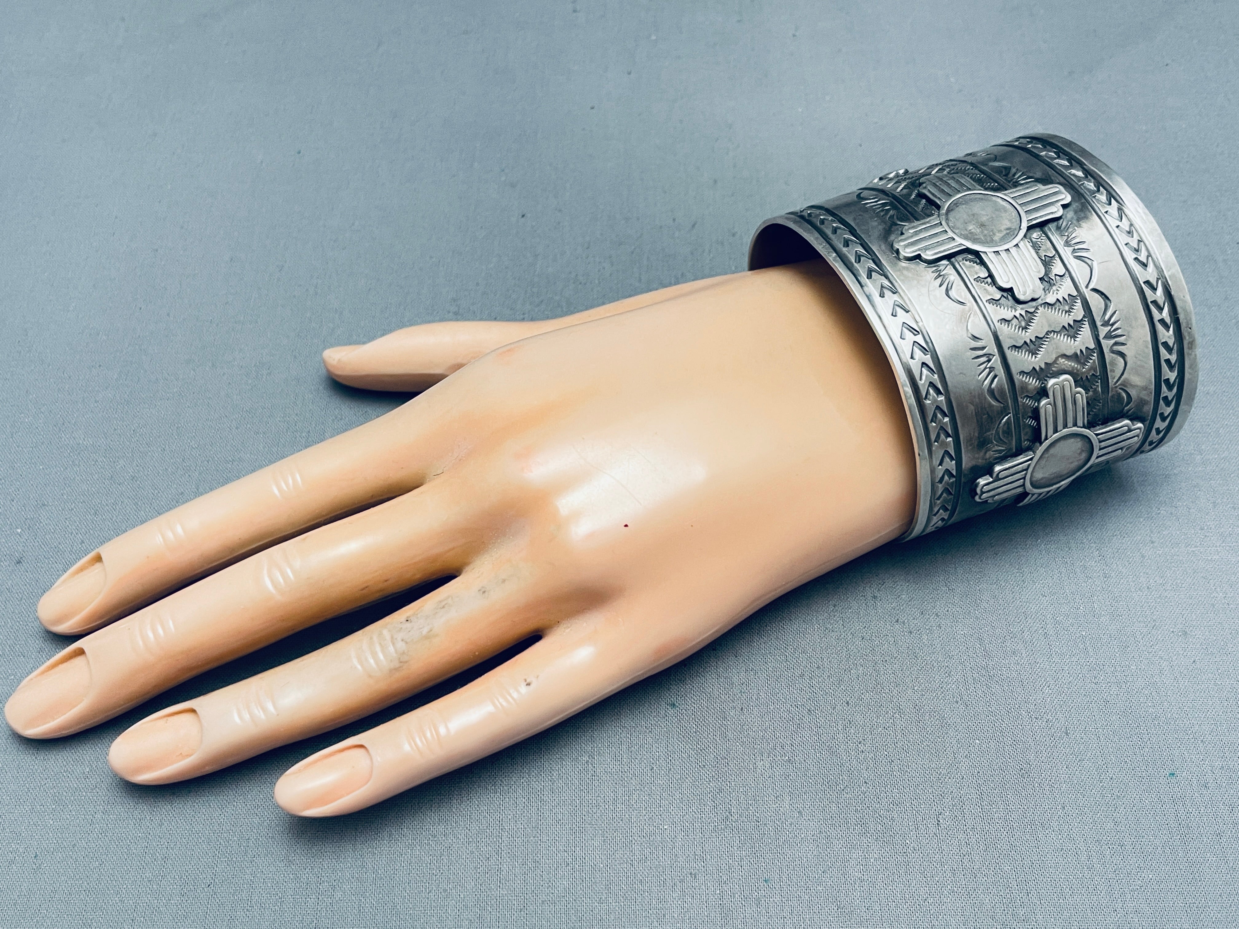 122 Grams Zia Symbolic Native American Navajo Sterling Silver Bracelet - Handmade Southwest Jewelry for Women, Men - Perfect for Boho Fashion, Spiritual Gifts & Cultural Events