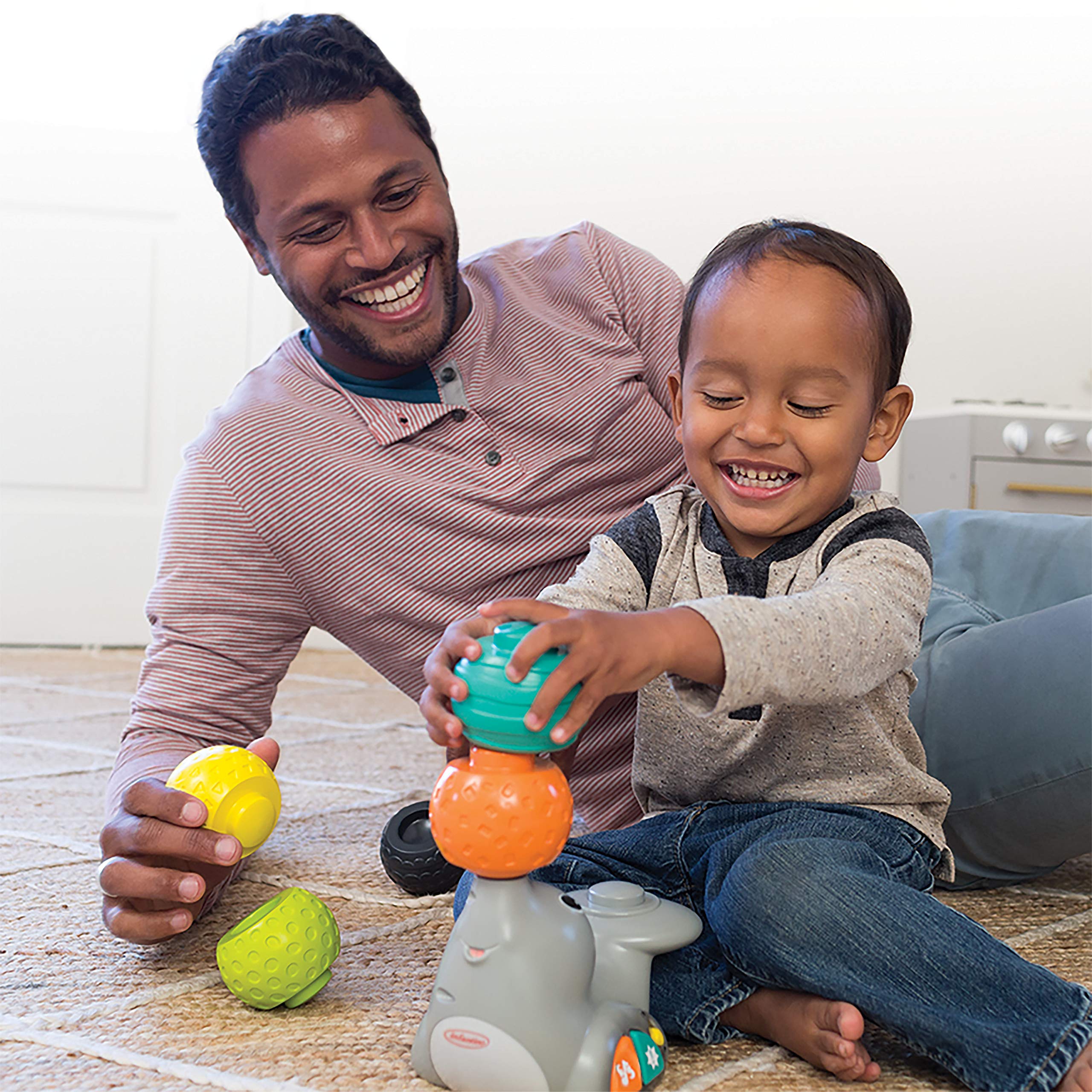 Infantino Stack & Spin Seal - Educational Baby Toy for Sensory Play & Motor Skills Development - Perfect for Toddlers 6-12 Months - Great for Playtime, Learning & Developmental Activities
