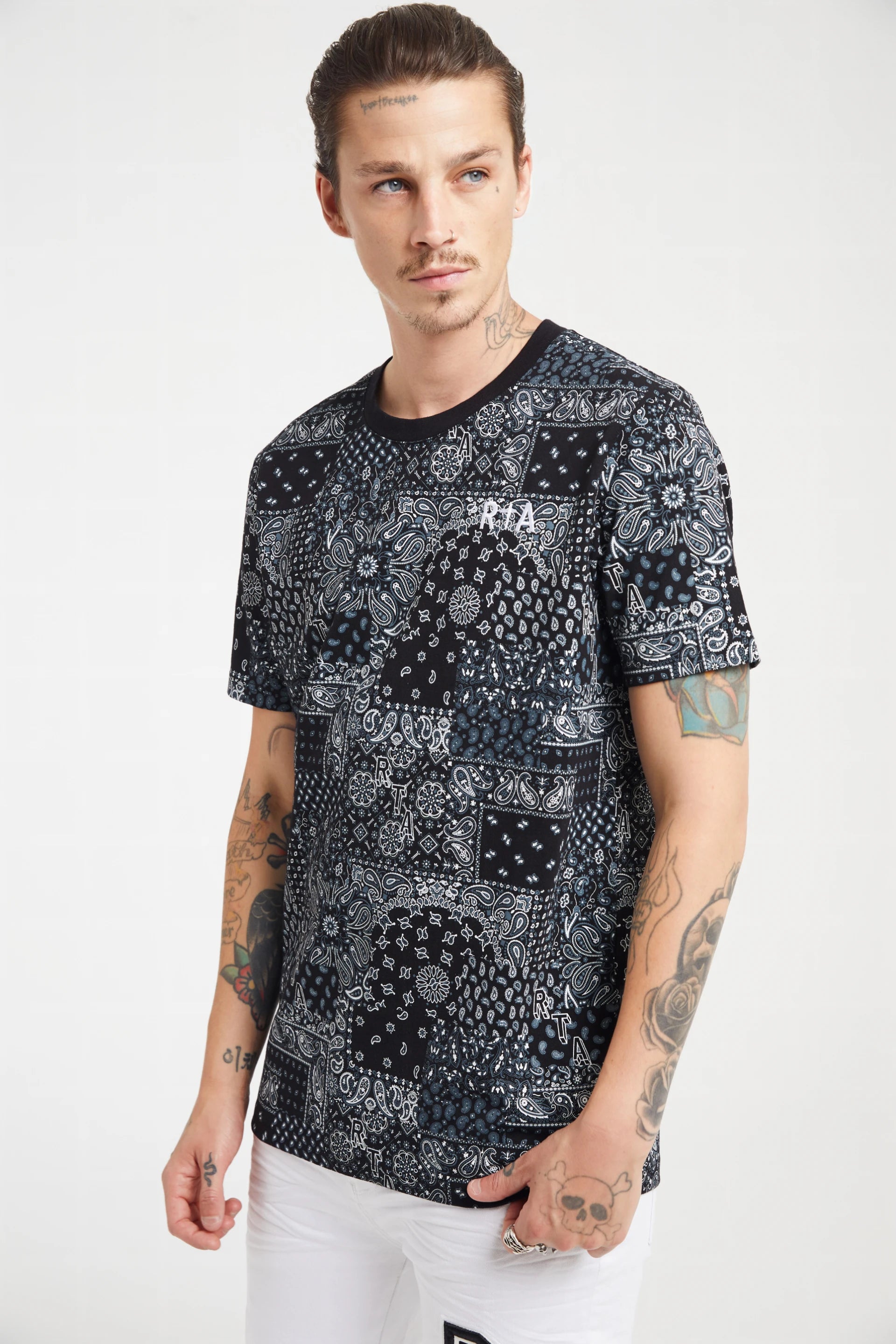 LIAM TEE | Black Ready-to-Assemble Bandana - Stylish & Comfortable for Outdoor Activities, Concerts, and Everyday Wear
