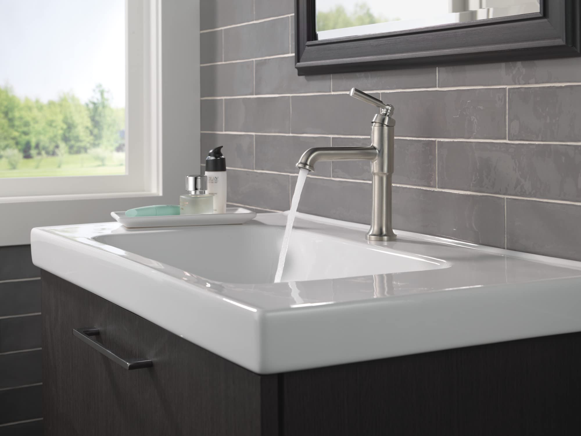 Delta 536-SSMPU-DST Brushed Nickel Single Handle Bathroom Faucet with Diamond Seal Technology - Single Hole Bathroom Sink Faucet with Drain Assembly - Perfect for Modern Bathrooms, Powder Rooms & Guest Baths