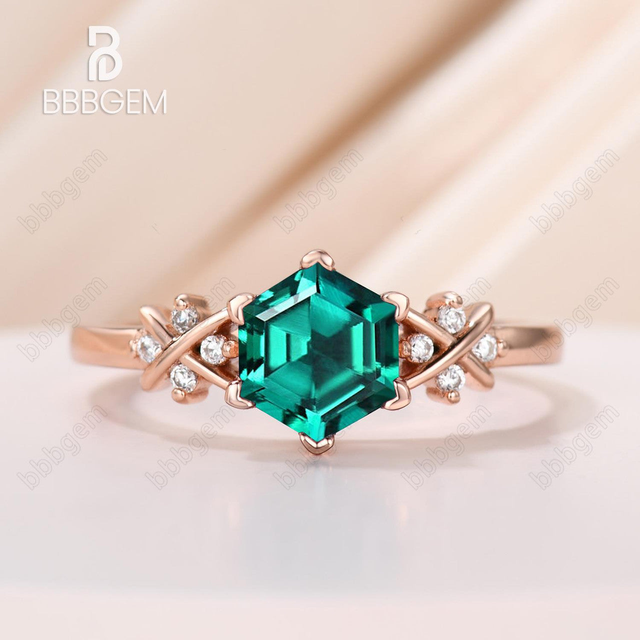 1.0ct Hexagon Lab-Created Emerald Cluster Ring for Women - Elegant Green Emerald Engagement Ring, Wedding Band, Mother's Day Gift | Perfect for Proposals, Anniversaries & Special Occasions