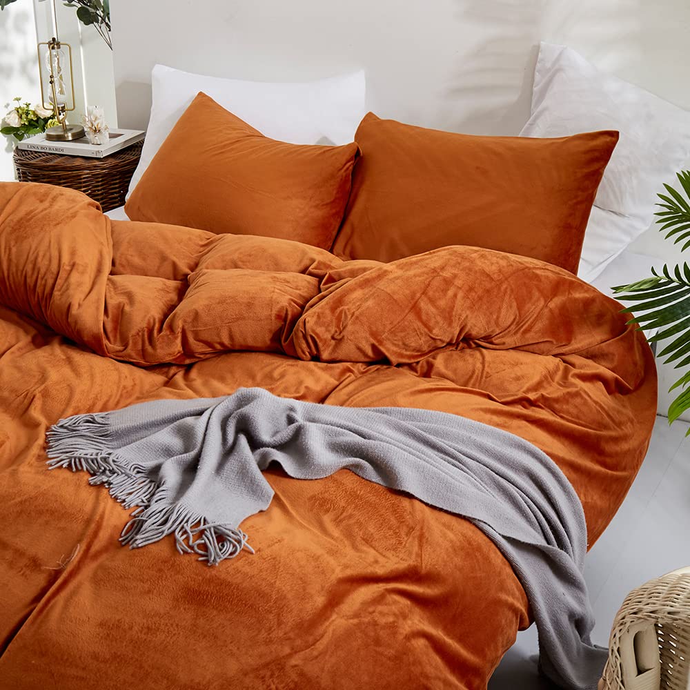 CLOTHKNOW Terracotta Velvet King Size Duvet Cover Set - 3 Piece Fluffy Bedding Set in Rust & Caramel Orange - Soft Comforter Cover for Men & Women - Perfect for Cozy Bedrooms, Guest Rooms & Winter Nights