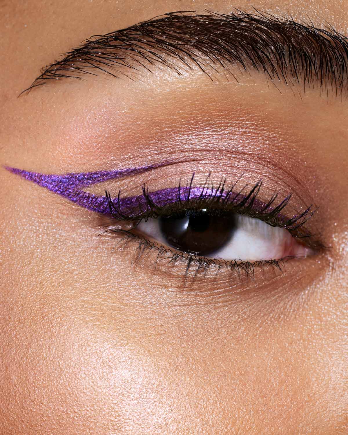 Glitty Lid Shimmer Liquid Eyeliner - Amethyzz Purple Long Lasting Waterproof Eye Makeup for Party, Night Out & Special Occasions