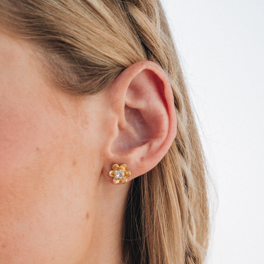 Crystal Stud Earrings for Women - Elegant and Shiny Jewelry for Daily Wear, Parties, and Gifts
