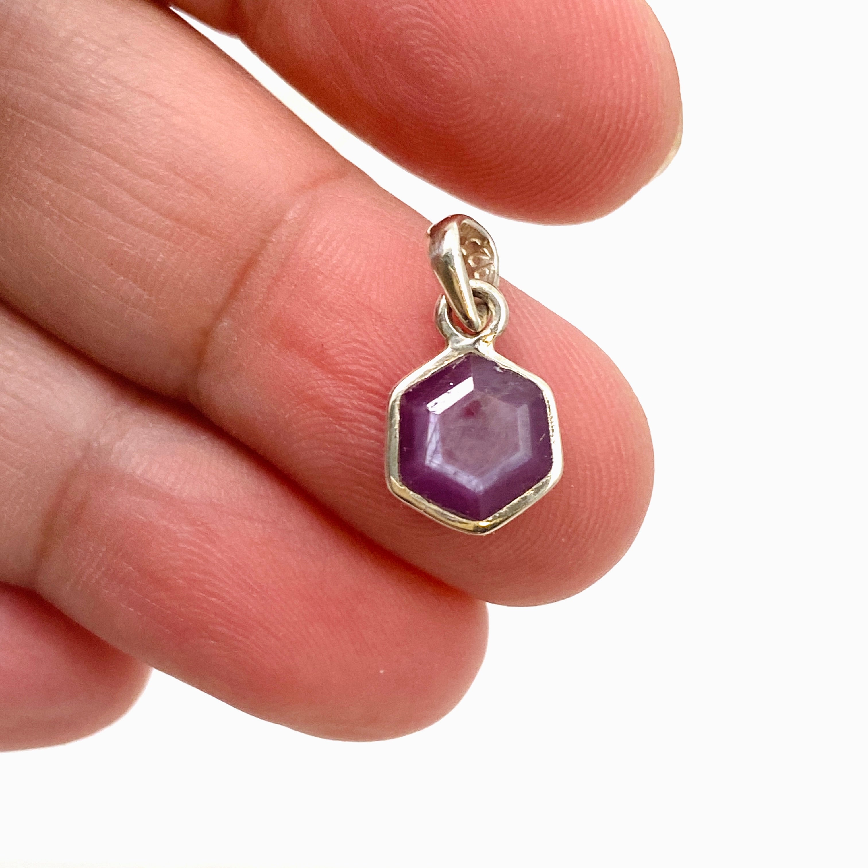 Ruby Hexagon Faceted Pendant Necklace PPGJ945 - Elegant Jewelry for Women, Perfect Gift for Birthday, Anniversary & Special Occasions