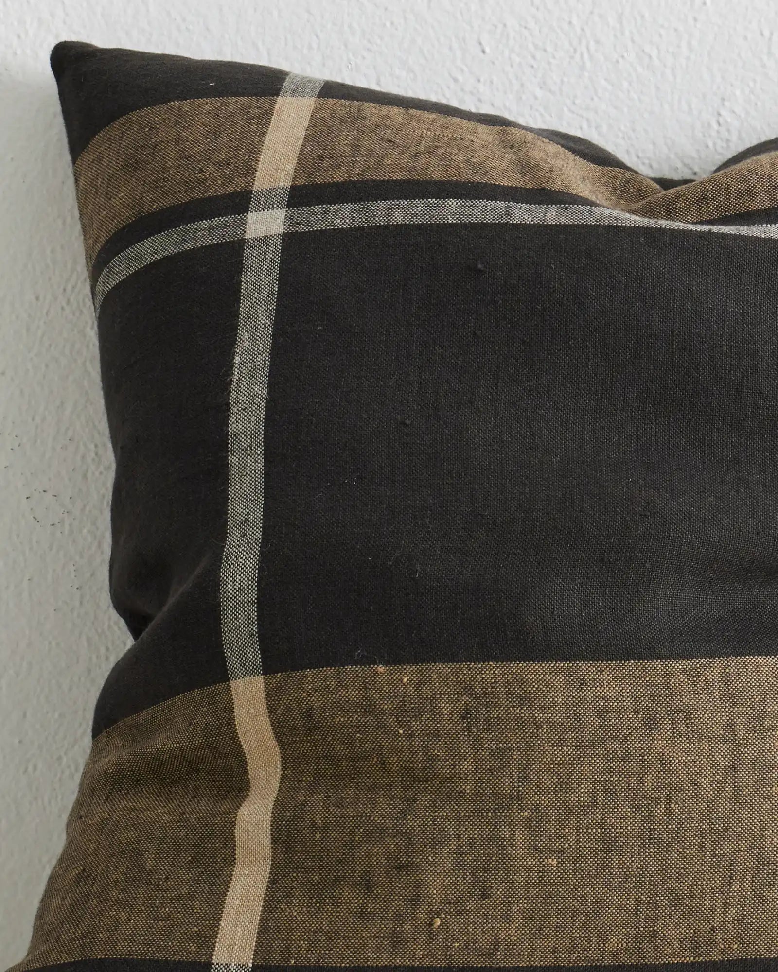 Premium Dante Cushion in Midnight Black - Ultra Soft Throw Pillow for Sofa, Bed & Home Decor - Perfect for Living Room, Bedroom & Cozy Reading Nook