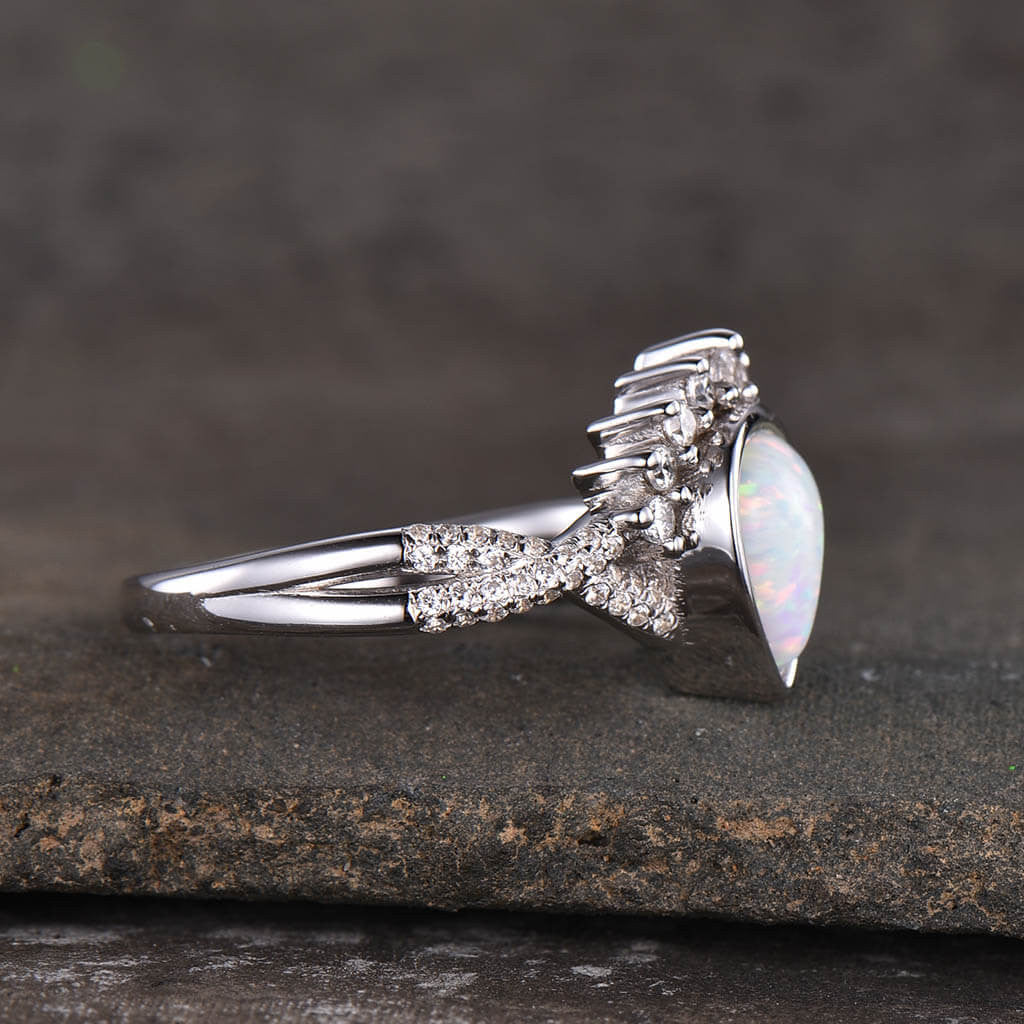 14K/18K White Gold Vintage Pear Shaped Lab-Created Diamond Engagement Ring with Twisted Band - Perfect for Proposals, Weddings & Anniversary Gifts