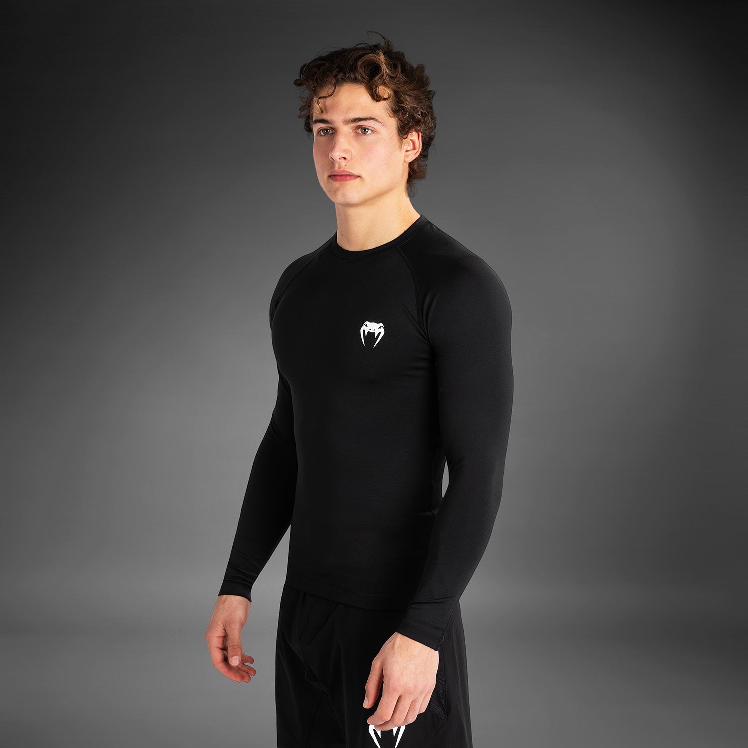 Venum Contender Men’s Long Sleeve Rashguard - Black & White MMA & BJJ Training Shirt - Moisture Wicking Compression Top for Grappling, MMA, Jiu-Jitsu & Workout