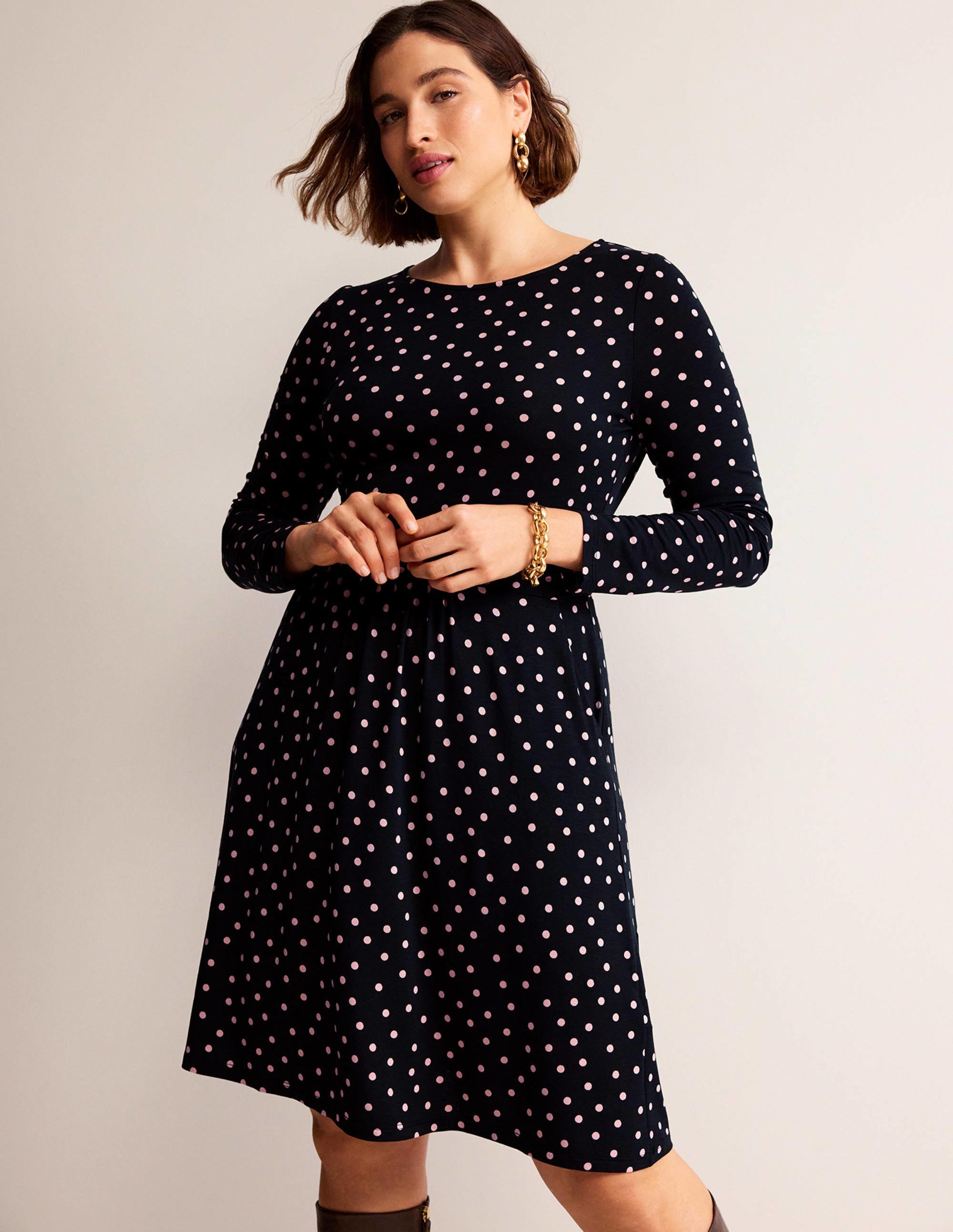 Abigail Jersey Dress in Black and Milkshake Colors - Flattering Casual Summer Dress for Women | Perfect for Beach, Brunch, and Date Nights