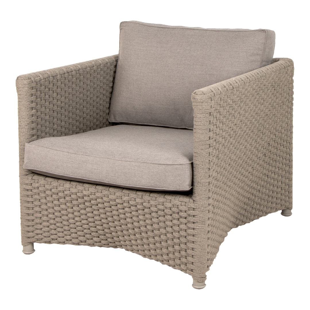 Premium Diamond Outdoor Lounge Chair - Waterproof & UV Resistant for Patio, Poolside, and Beach Relaxation