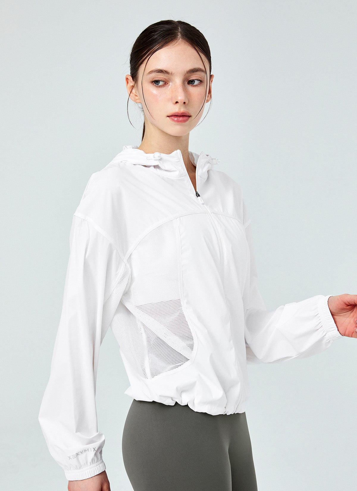 Breathable Mesh Hooded Crop Windbreaker Jacket - Lightweight & Stylish for Running, Hiking & Outdoor Activities