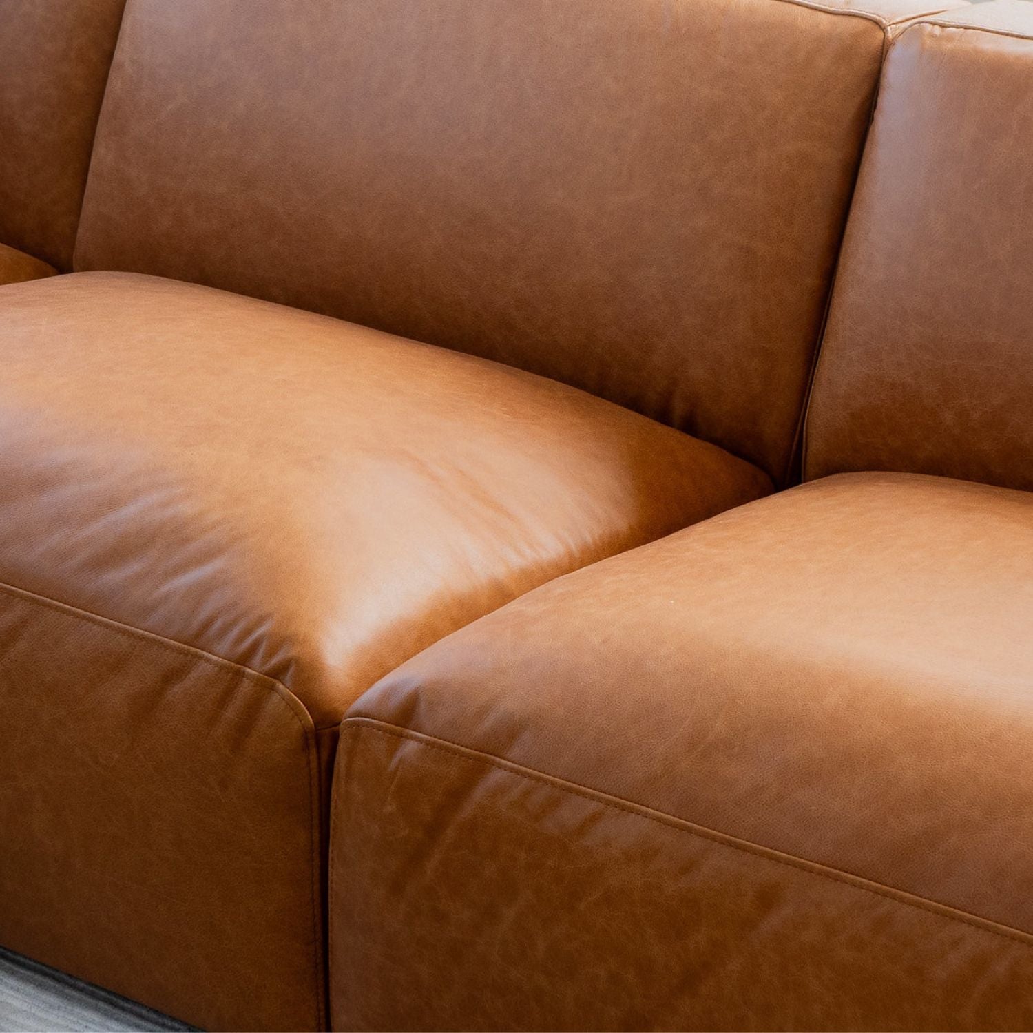 Aspen Distressed Cognac Leather 3-Seater Sofa - Genuine Leather Couch for Living Room, Lounge & Office - Comfortable Modern Sectional Sofa for Home Decor
