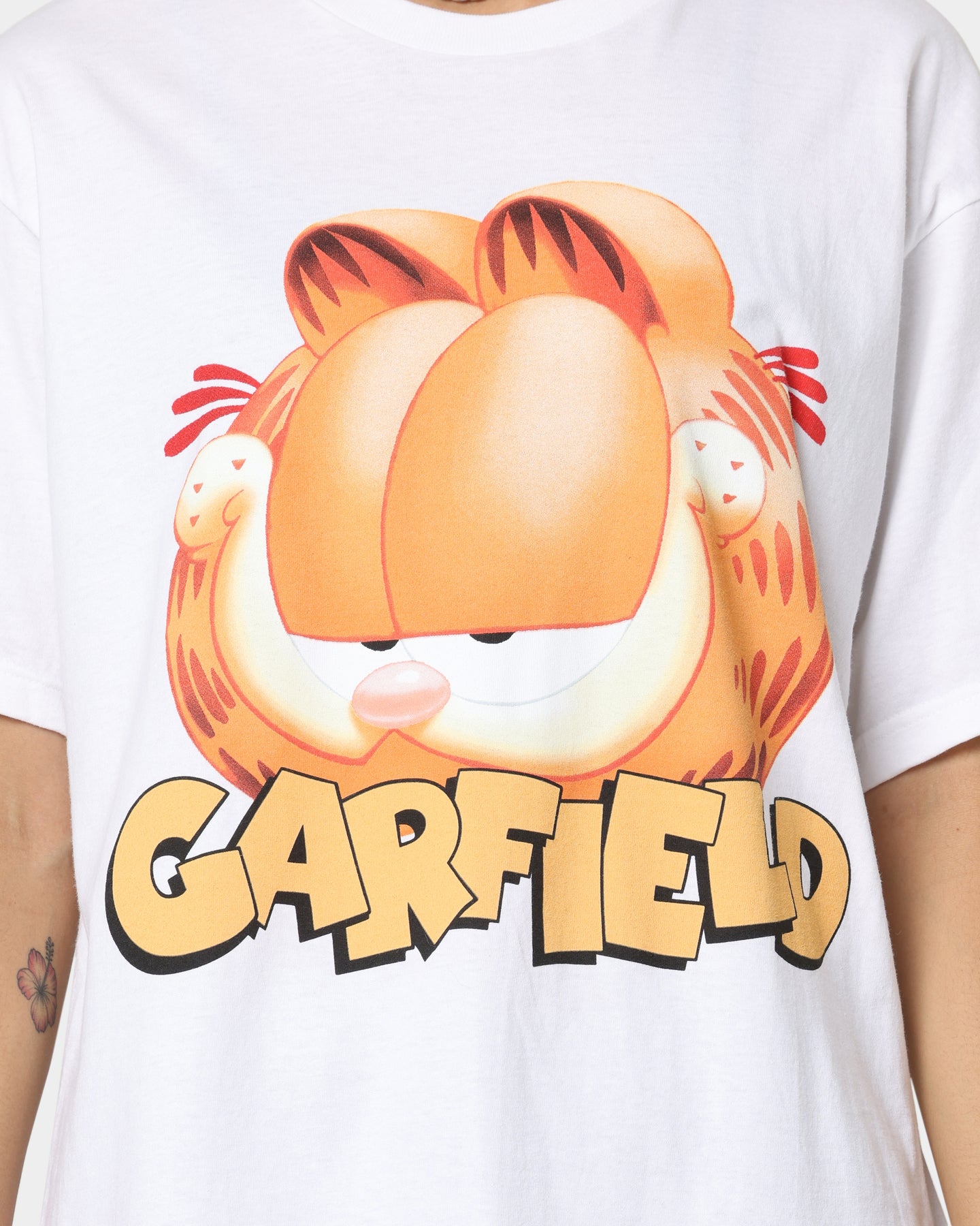 Vintage Garfield Face Graphic T-Shirt for Men & Women - White Cotton Tee - Perfect for Casual Wear, Cosplay & Pop Culture Fans
