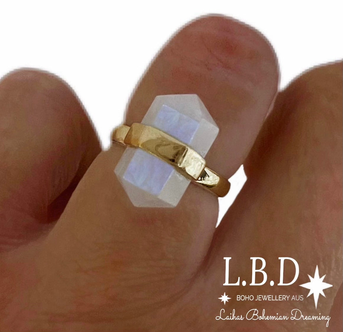 Laihas Gold Crystal Kindness Moonstone Ring for Women – Elegant Healing Jewelry for Meditation, Yoga & Spiritual Gifts