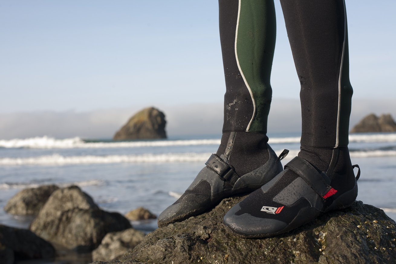 O'Neill Heat 7mm Round Toe Booties for Women - Premium Neoprene Winter Boots for Surfing, Fishing & Cold Weather Outdoor Activities