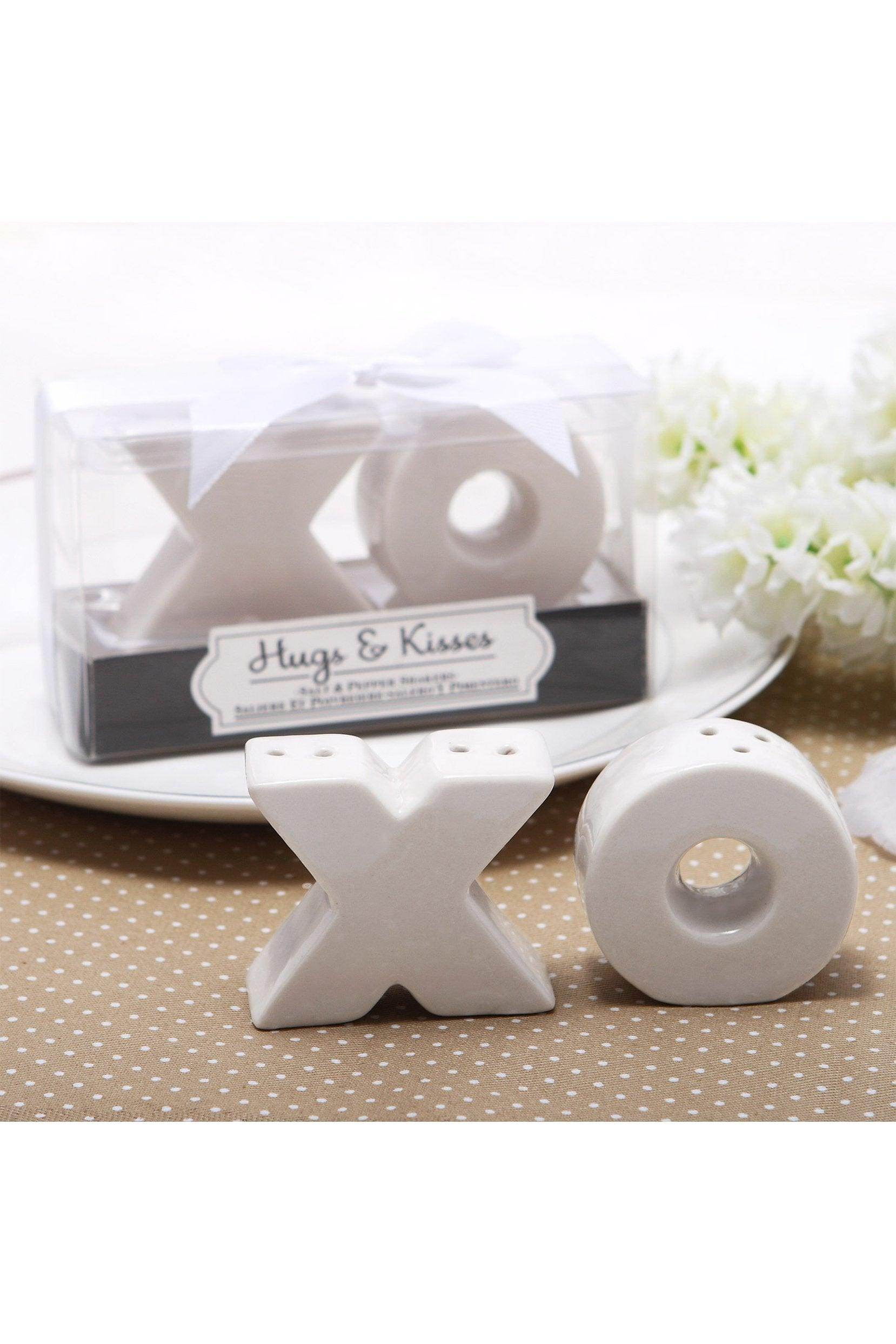 Stylish Ceramic Salt and Pepper Shakers Set of 6 - Kisses & Hugs Design CGF0182 - Perfect for Kitchen, Dining Table, and Gift Giving