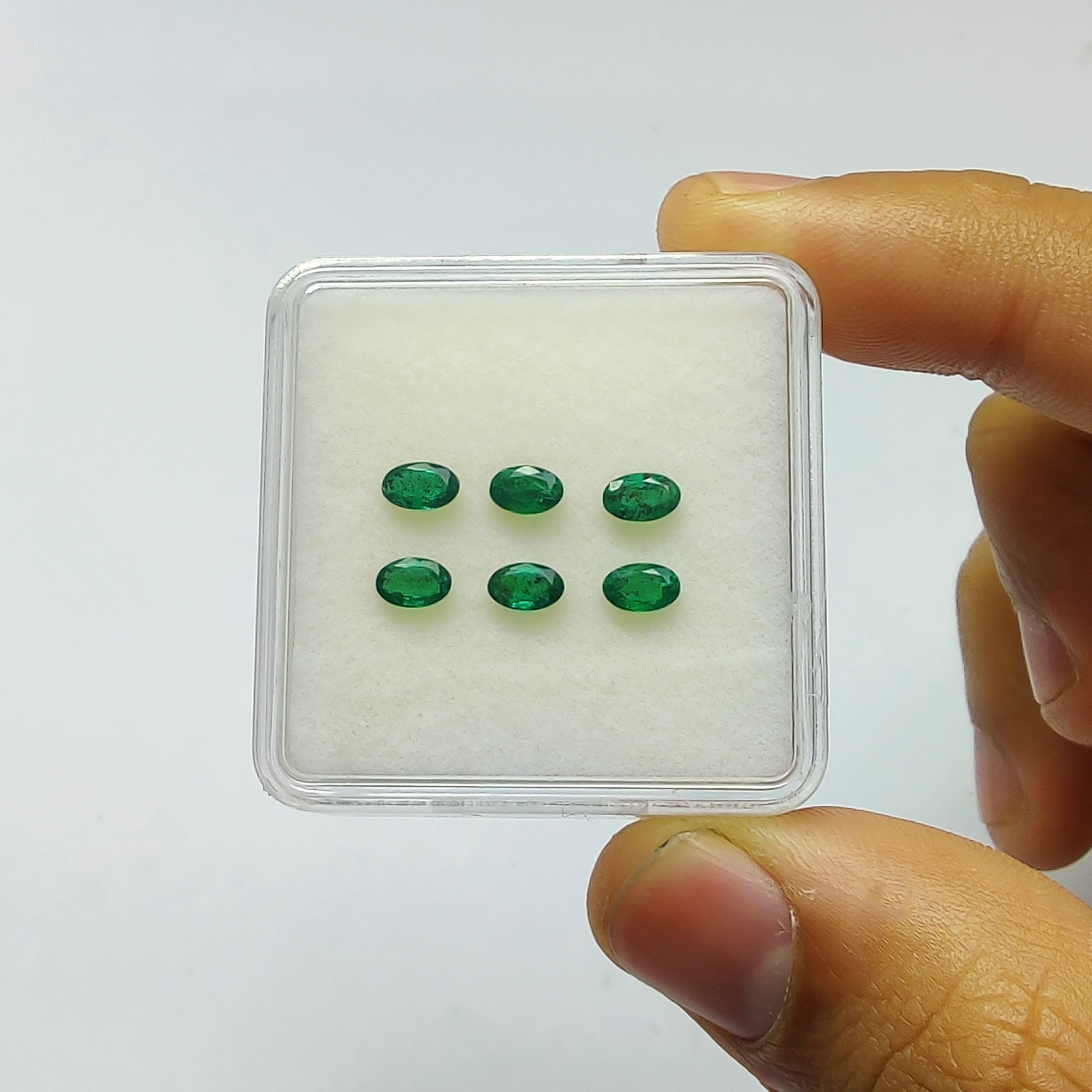 Natural Untreated 1.50ct Green Emerald Gemstone Set - 6pcs Oval Cut 5x3mm for Jewelry Making, Engagement Rings & Birthstone Collections