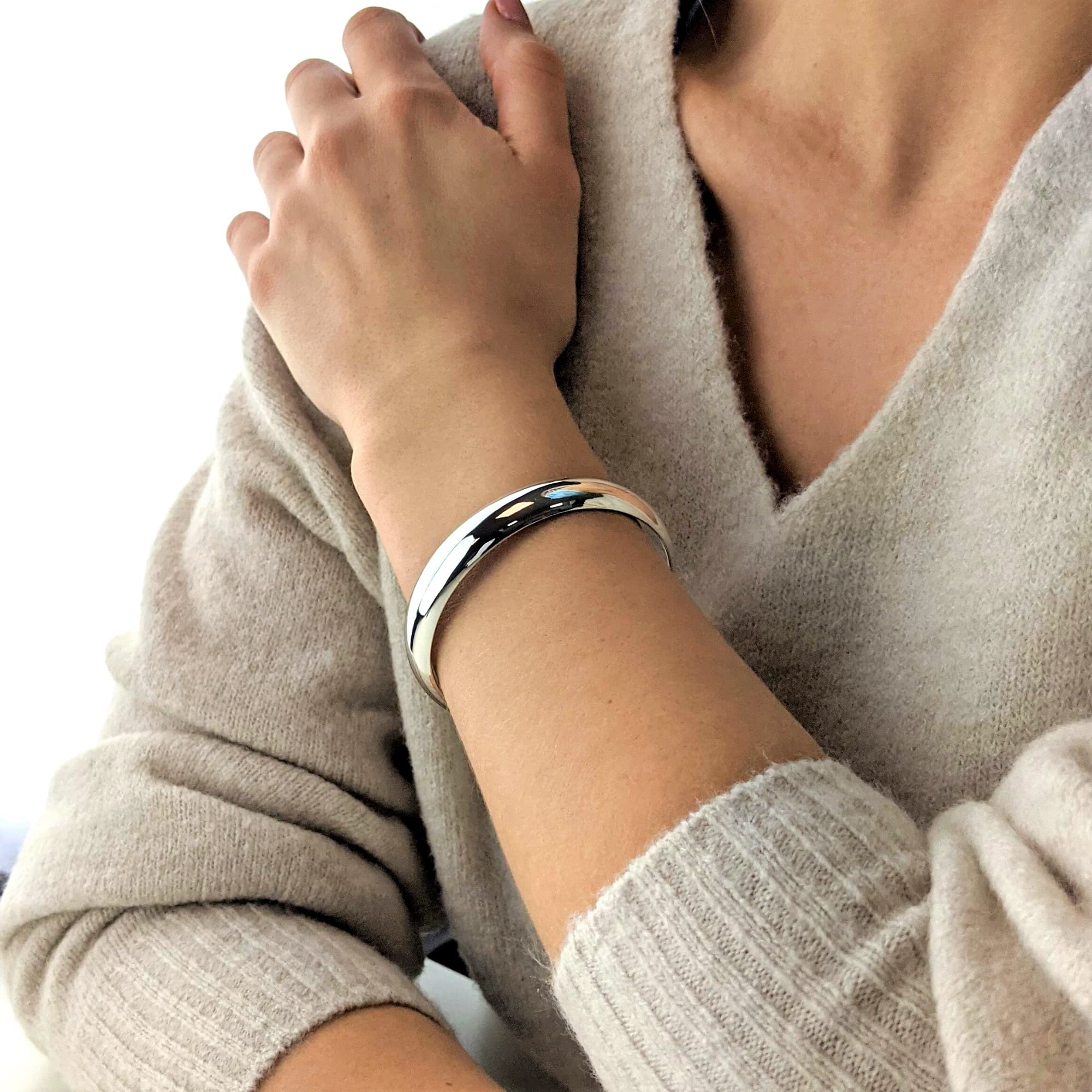 925 Sterling Silver Bangle Bracelet for Women - Round Wide Curved Tube Design - Classic Minimalist Stackable Jewelry - Perfect Gift for Wife, Mom & Aunt - Ideal for Everyday Wear, Office & Special Occasions