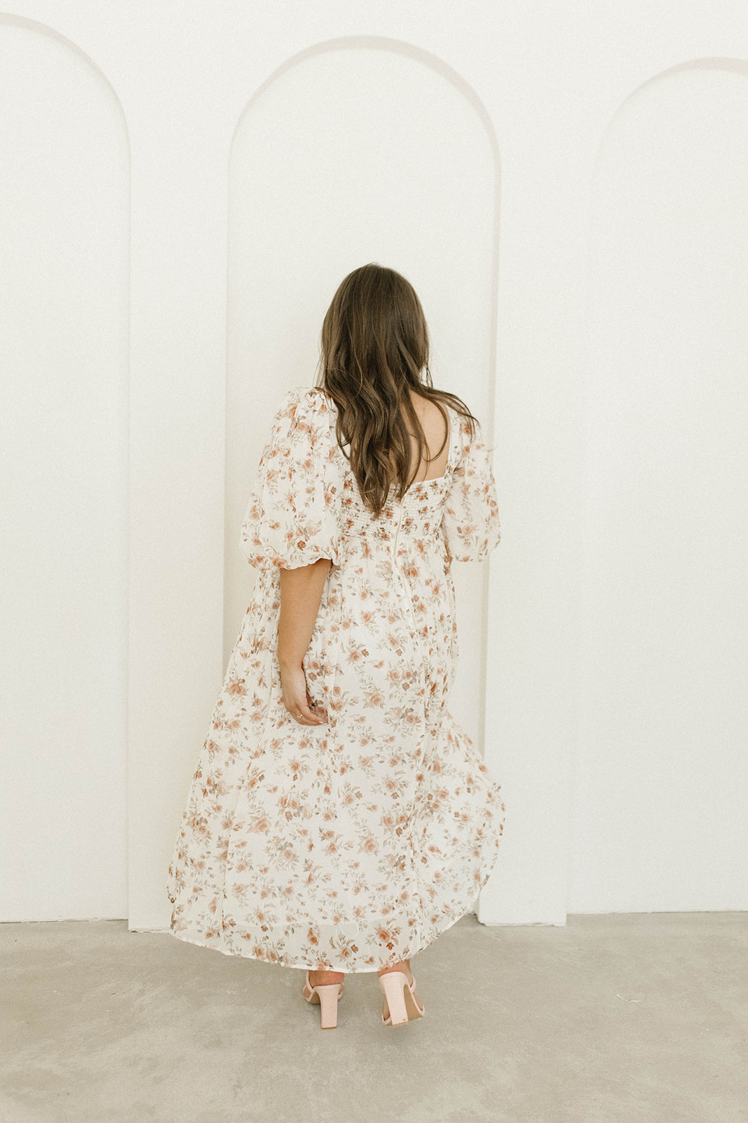 Harlow Maxi Dress in Ivory Floral - Bump Friendly Maternity Dress & Inclusive Sizing (S-3XL) | Perfect for Pregnancy, Beach Vacations & Summer Weddings