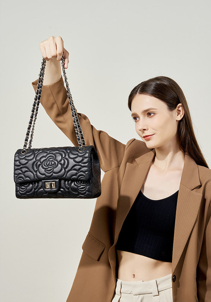 Quilted Chain Shoulder Bag for Women - Fashion Crossbody Purse with Adjustable Strap, Perfect for Work, Travel & Evening Out