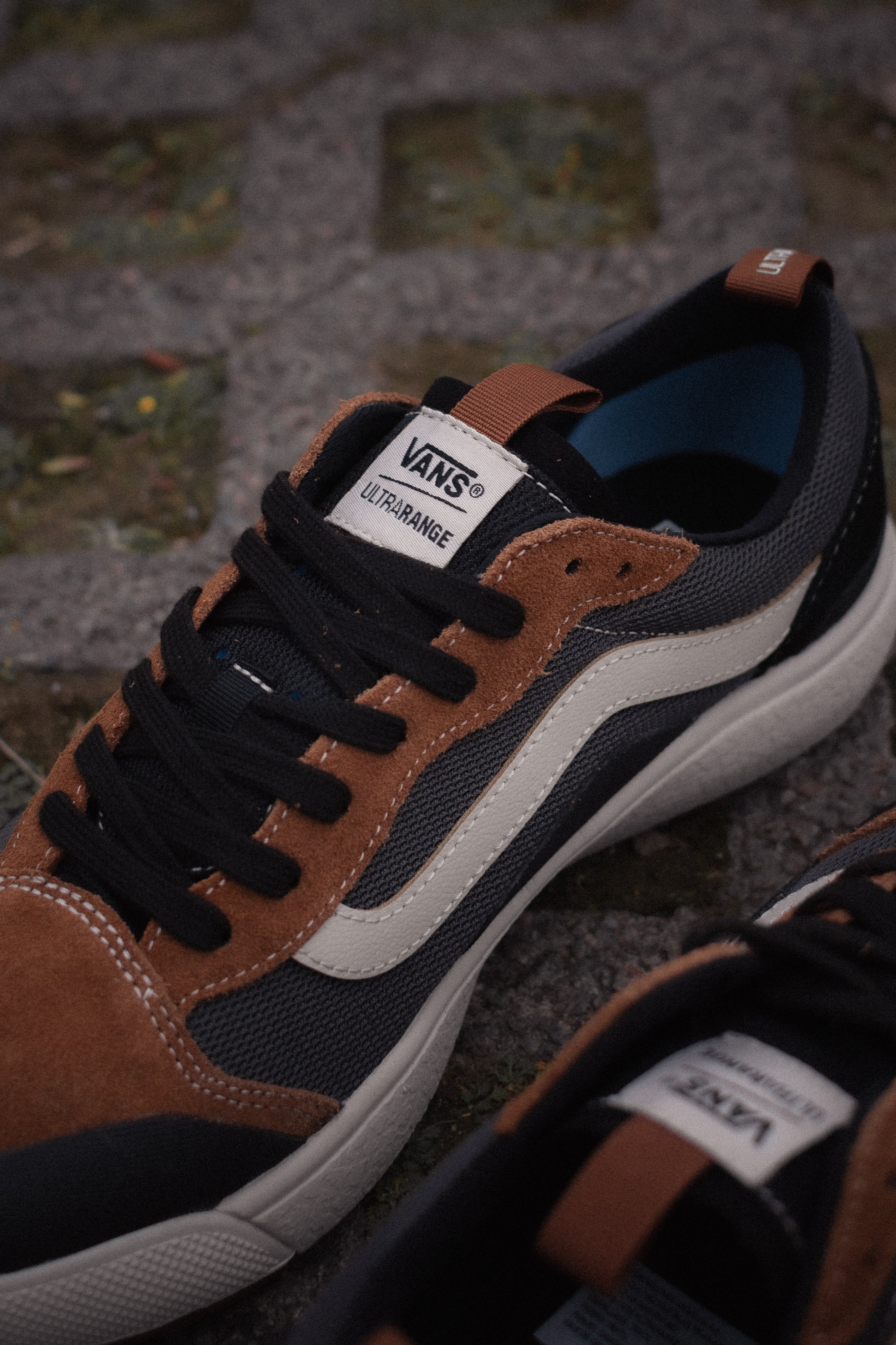 Vans Ultrarange Exo SE DRM Skate Shoes - Lightweight & Durable Sneakers for Men & Women - Perfect for Skateboarding, Running & Casual Wear