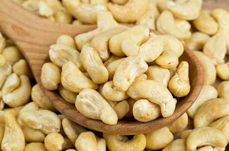 Organic Cashew Nuts 200g - Premium Dried Ceylon Cashews, Healthy Vegan Snack for Weight Loss, Keto & Paleo Diet - Perfect for Office, Travel & Party Snacking
