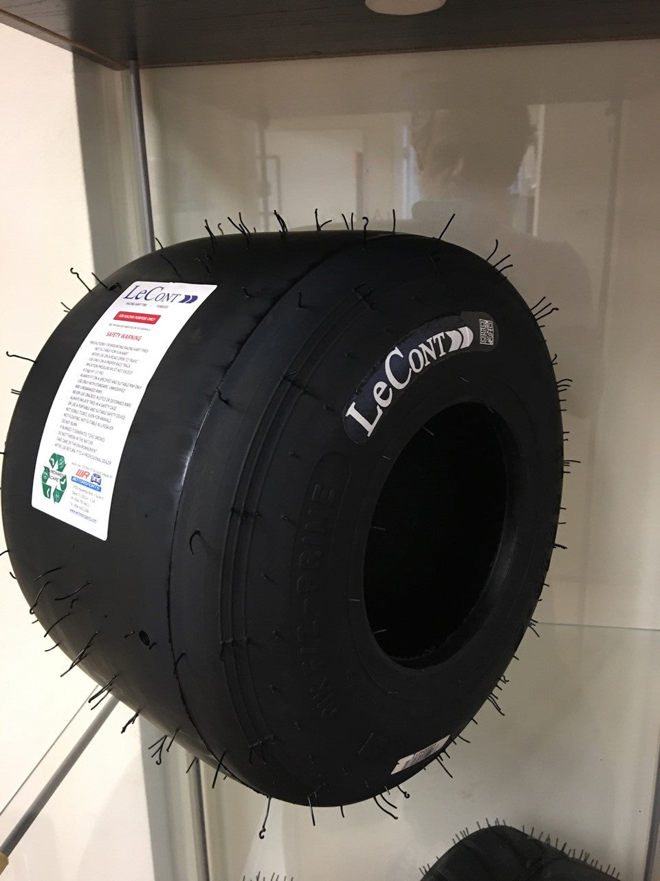 Le Cont Tires - White Slick Medium Compound for Road Bikes | High-Performance Racing Tires for Competitive Cyclists | Perfect for Track, Criterium & Training Rides