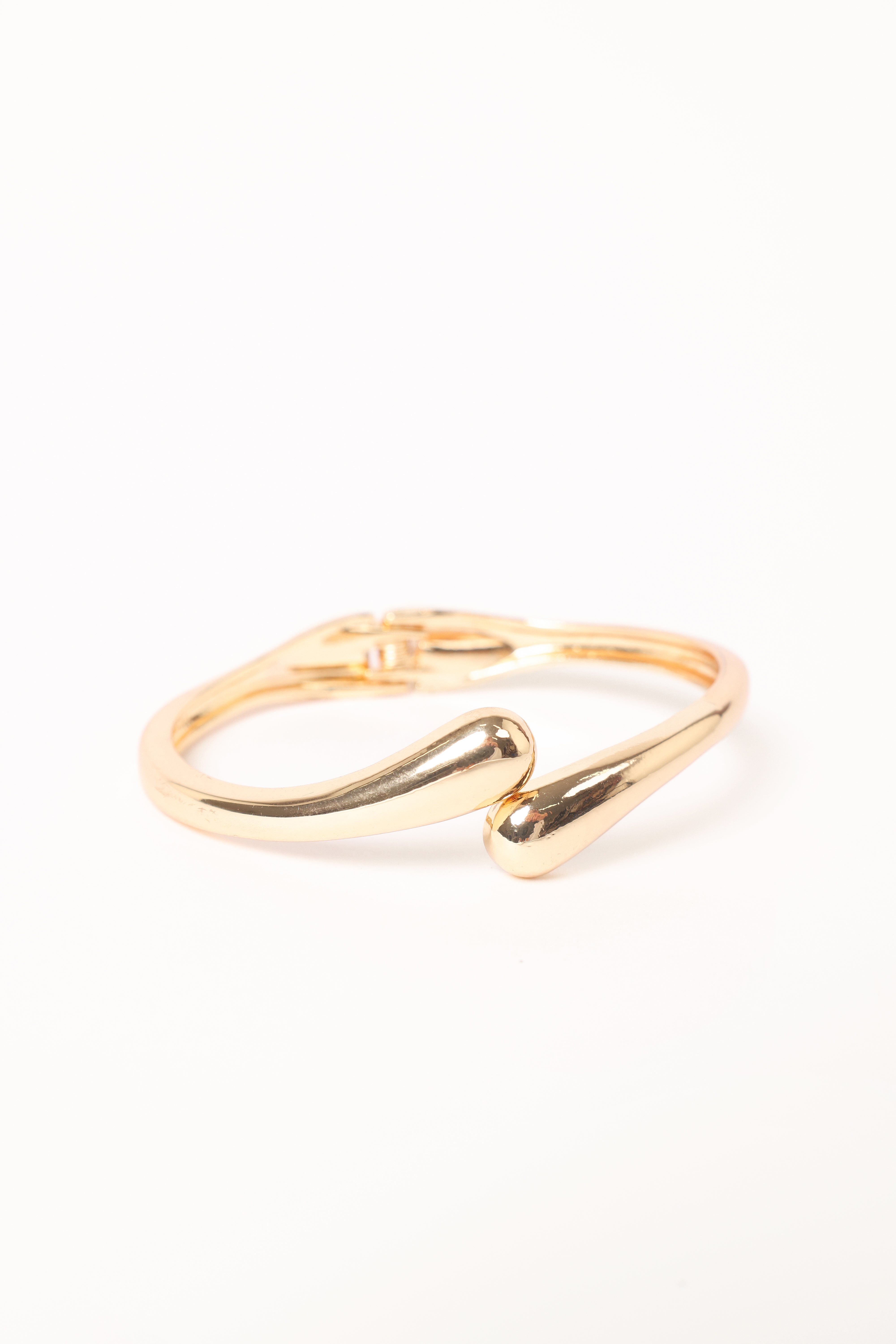 Original Jordan Cuff Bracelet in Gold - Stylish & Elegant Jewelry for Women - Perfect for Parties, Weddings & Everyday Wear