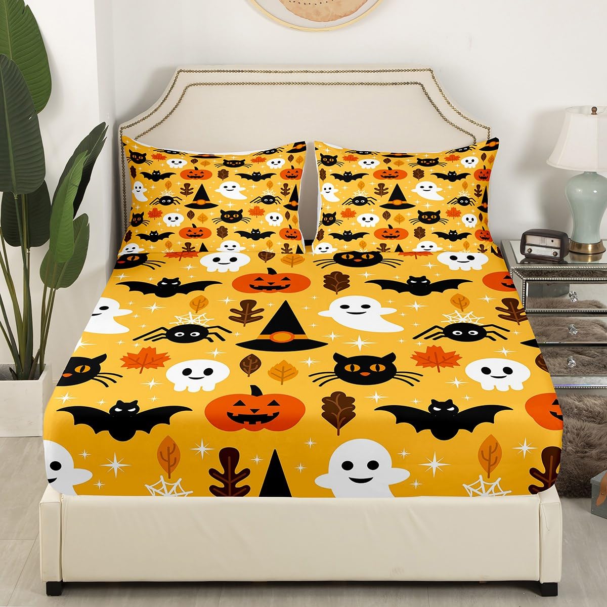 Halloween Queen Size Fitted Sheet Set - 3 Piece Cartoon Pumpkin & Lantern Bedding with Ghost Print (1 Fitted Sheet + 2 Pillow Cases) - Orange Halloween Decor for Kids, Boys & Girls Bedroom - Perfect for Halloween Parties, Themed Sleepovers & Seasonal Home Decor