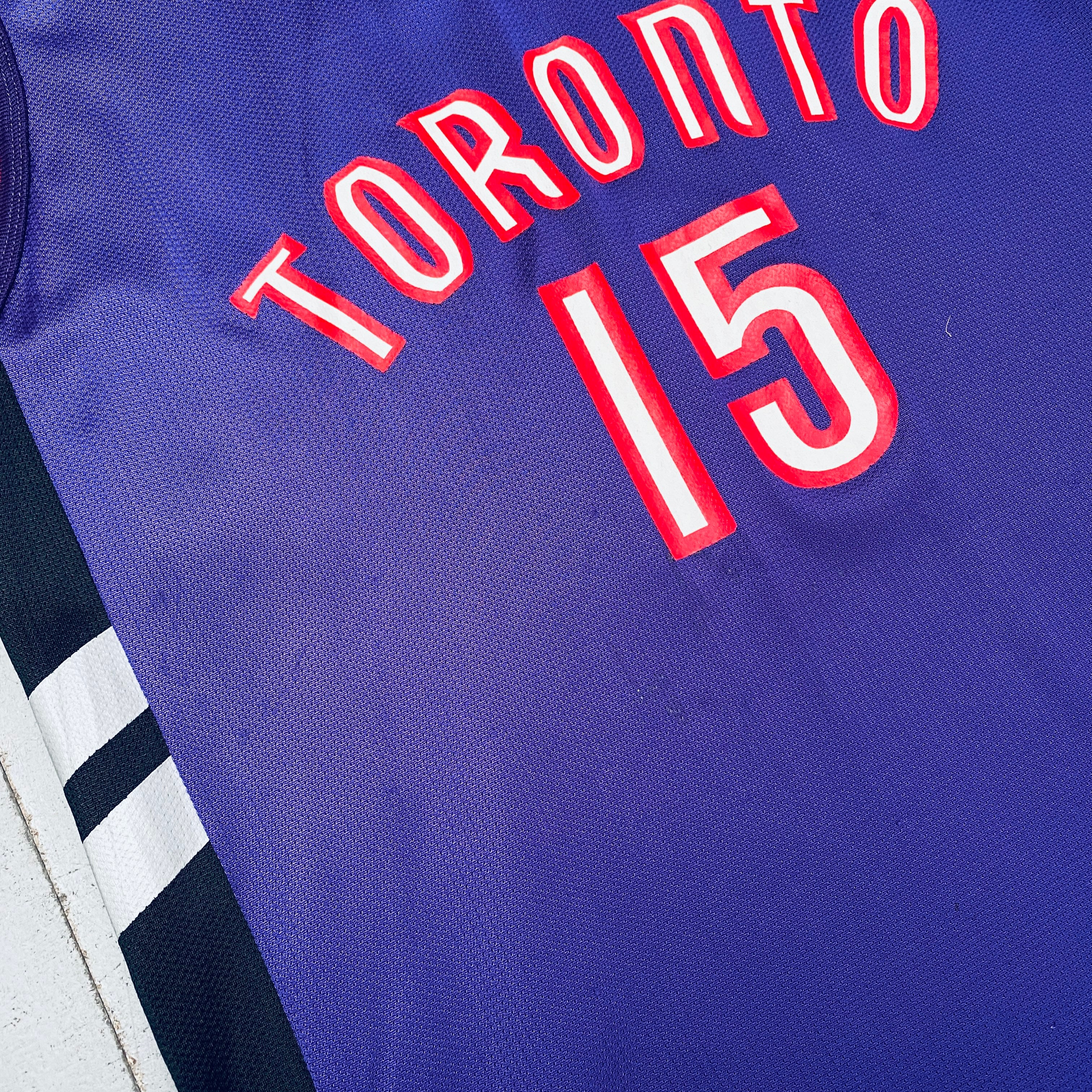 Vince Carter Toronto Raptors 1999-2000 Purple Champion Jersey - Authentic NBA Swingman Jersey for Men - Perfect for Basketball Games, Fan Collections & Sports Memorabilia