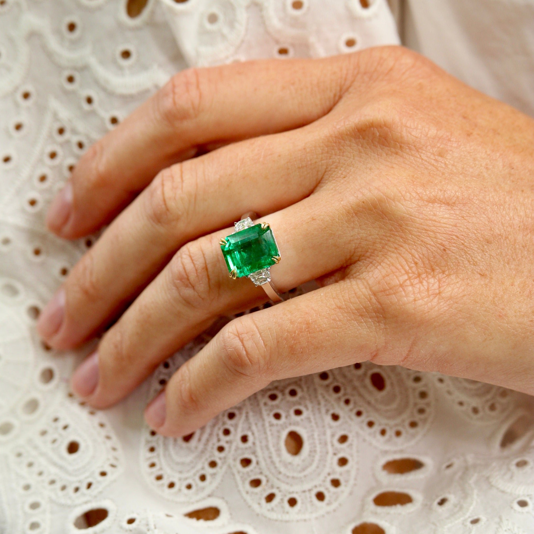 4.99ct Natural Emerald & Diamond Three Stone 18K Gold Ring for Women - Elegant Engagement, Wedding, Anniversary Jewelry Gift