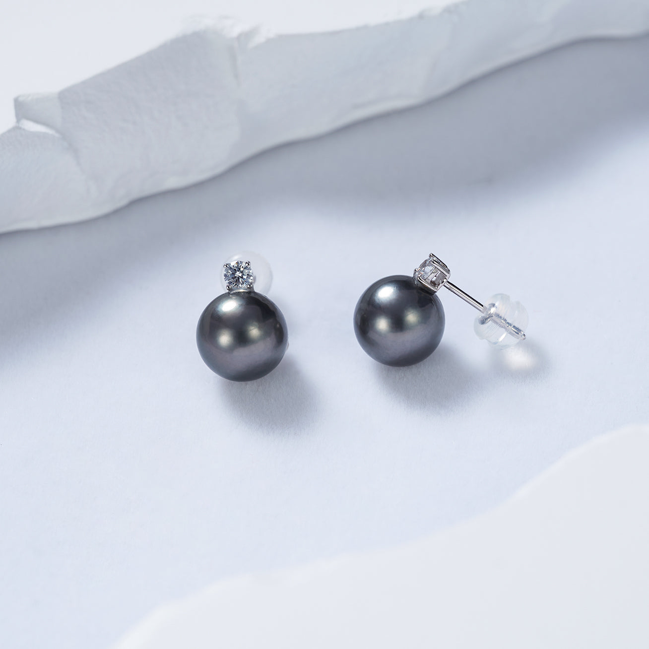 18K Gold Tahitian Pearl Earrings for Women - Luxury Black Pearl Stud Earrings with 925 Sterling Silver Posts - Perfect for Weddings, Parties & Special Occasions