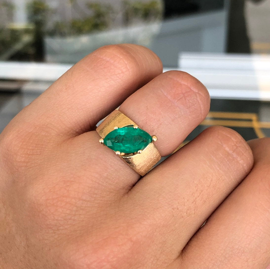 2.68 Carat Colombian Emerald Solitaire Gold Engagement Ring for Women - Marquise Cut Emerald Wedding Ring, Vintage Style Thick Band Emerald Ring - Perfect for Proposals, Anniversaries & Special Occasions