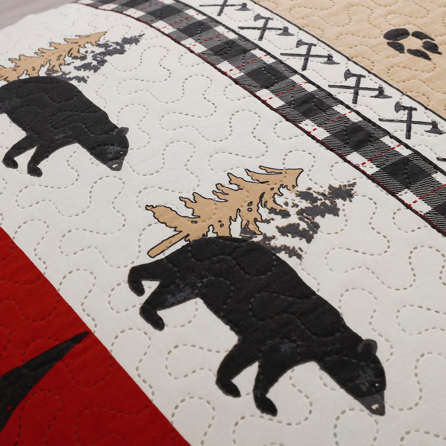 **Rustic Reversible Quilt Set Queen/Full Size - Buffalo Plaid Black & White Bedspread, Lightweight Coverlet with Moose & Bear Design - Perfect for Cabin, Lodge, or Farmhouse Bedroom Decor**