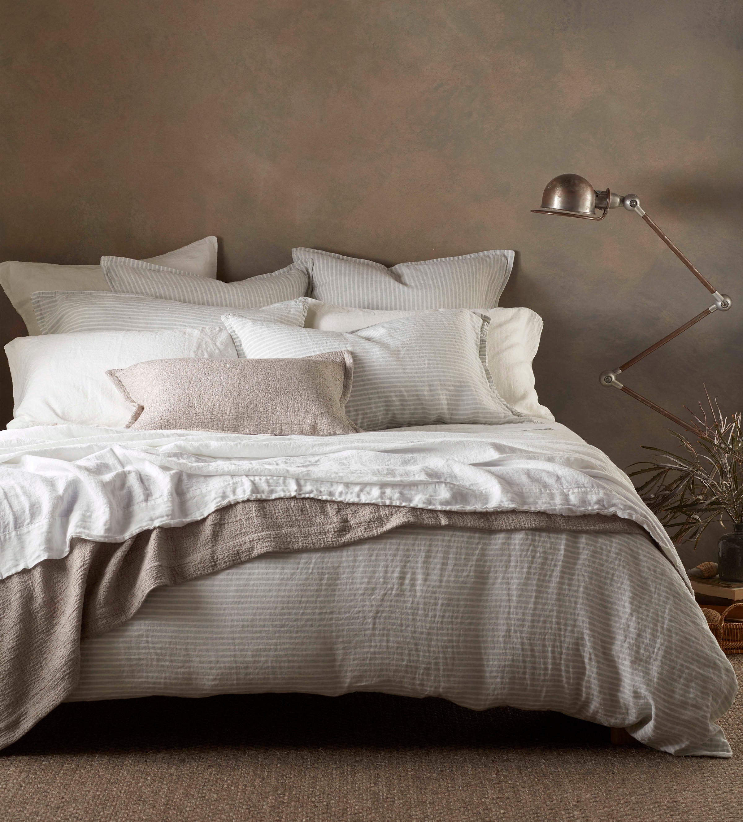 Premium 100% Linen Duvet Cover Set - Sage Stripe - Breathable & Soft Bedding for All Seasons - Perfect for Master Bedroom, Guest Room & Vacation Homes