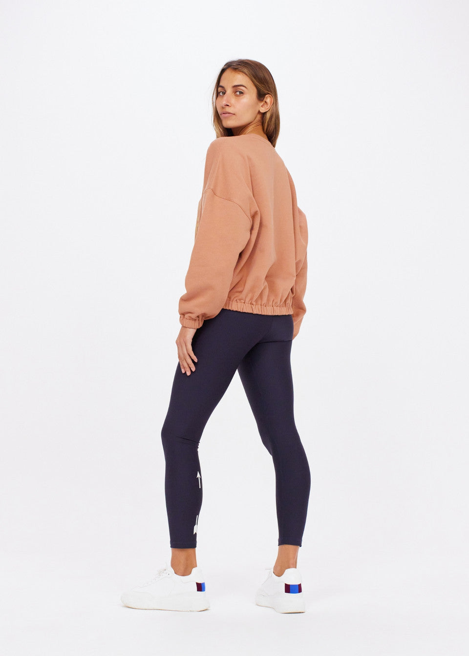 Escapade Montana Crew Neck Sweatshirt - Soft & Cozy Pullover for Men & Women - Cinnamon Brown Casual Wear for Fall & Winter - Perfect for Outdoor Activities & Lounge Wear