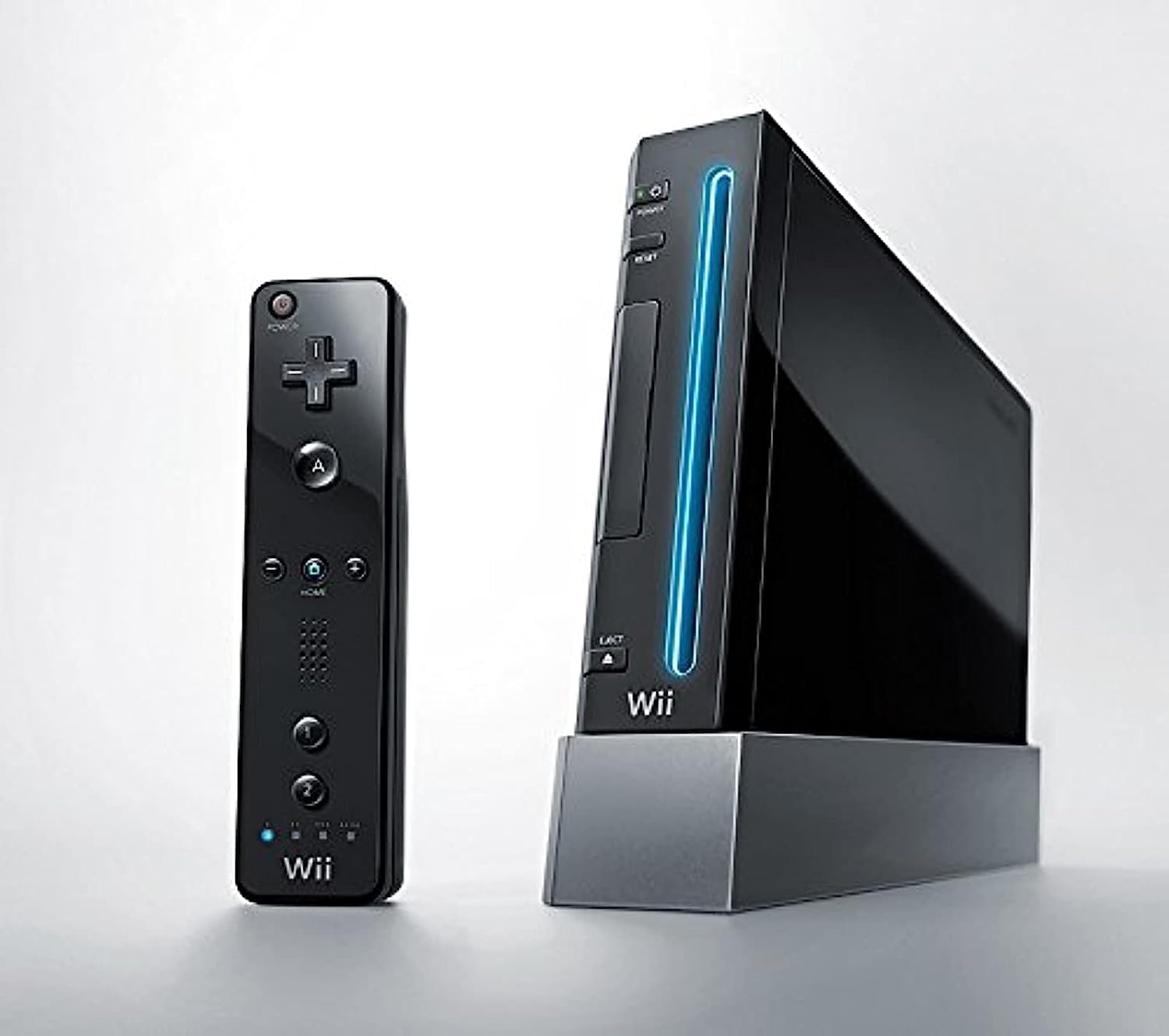 Refurbished Nintendo Wii Black Video Game Console Bundle - Includes Wii Remote, Nunchuk & Games - Perfect for Family Fun & Retro Gaming Nights
