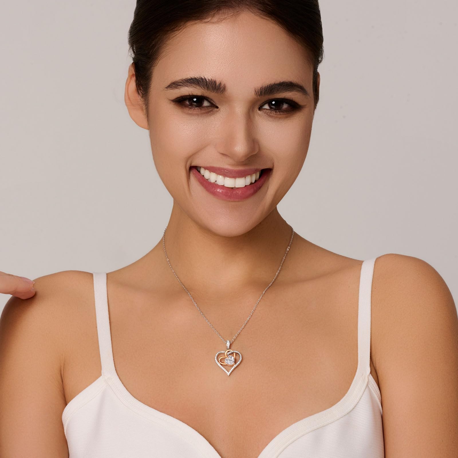 Romantic 2 Carat Moissanite Heart Necklace for Women - 925 Sterling Silver Fine Jewelry, Perfect Birthday/Anniversary/Christmas Gift for Wife, Mom, Girlfriend - Elegant Jewelry for Date Nights, Weddings & Special Occasions