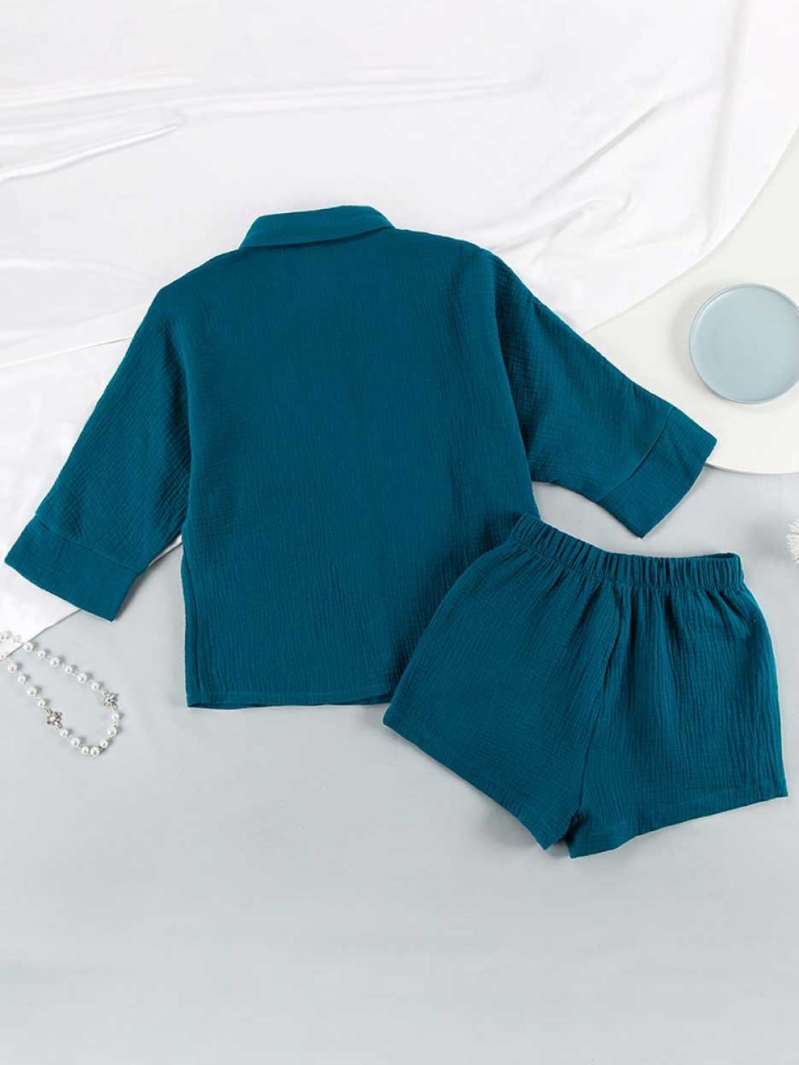 Stylish Texture Button Up Resort Shirt and Shorts Set for Men - Breathable Summer Outfit for Beach Vacation & Tropical Getaways